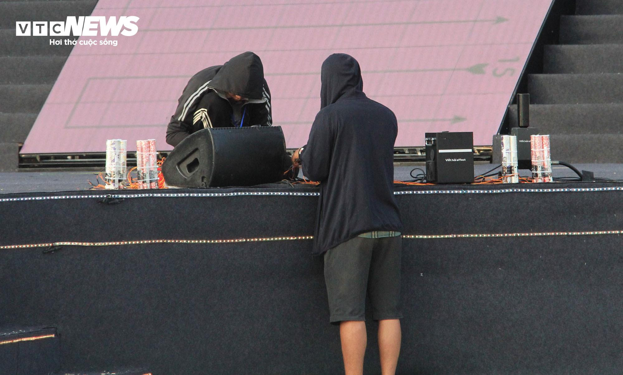 Sân khấu Lễ hội Hoa phượng đỏ có sức chứa 18.000 người ở Hải Phòng - 19