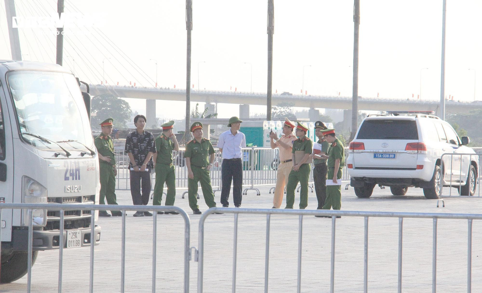 Sân khấu Lễ hội Hoa phượng đỏ có sức chứa 18.000 người ở Hải Phòng - 20