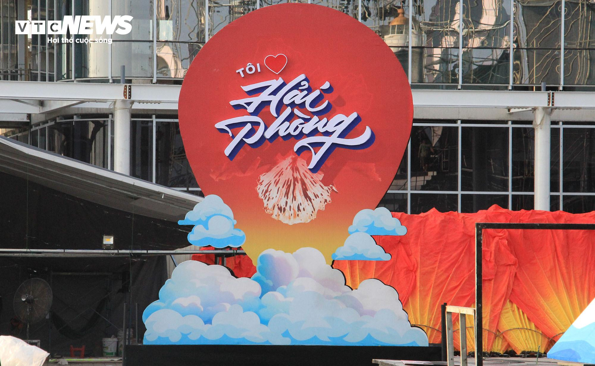 Sân khấu Lễ hội Hoa phượng đỏ có sức chứa 18.000 người ở Hải Phòng - 22