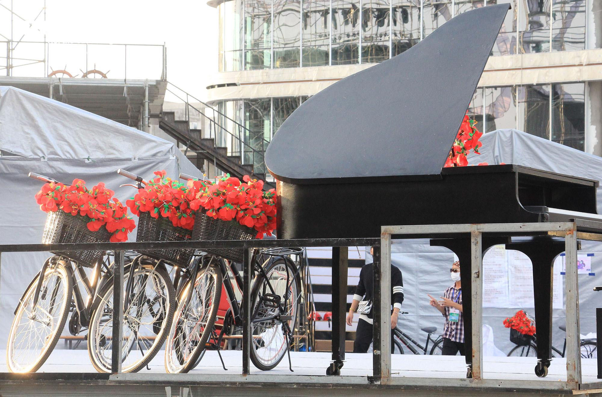 Sân khấu Lễ hội Hoa phượng đỏ có sức chứa 18.000 người ở Hải Phòng - 21