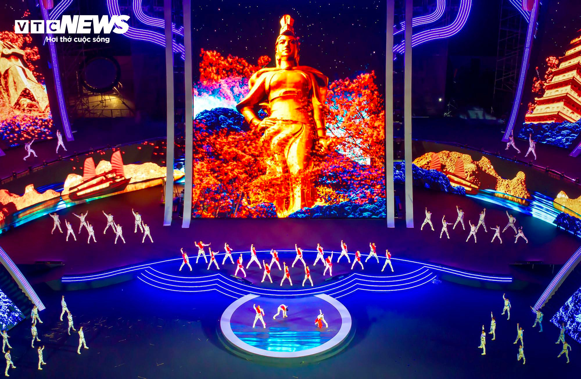 Sân khấu Lễ hội Hoa phượng đỏ có sức chứa 18.000 người ở Hải Phòng - 2