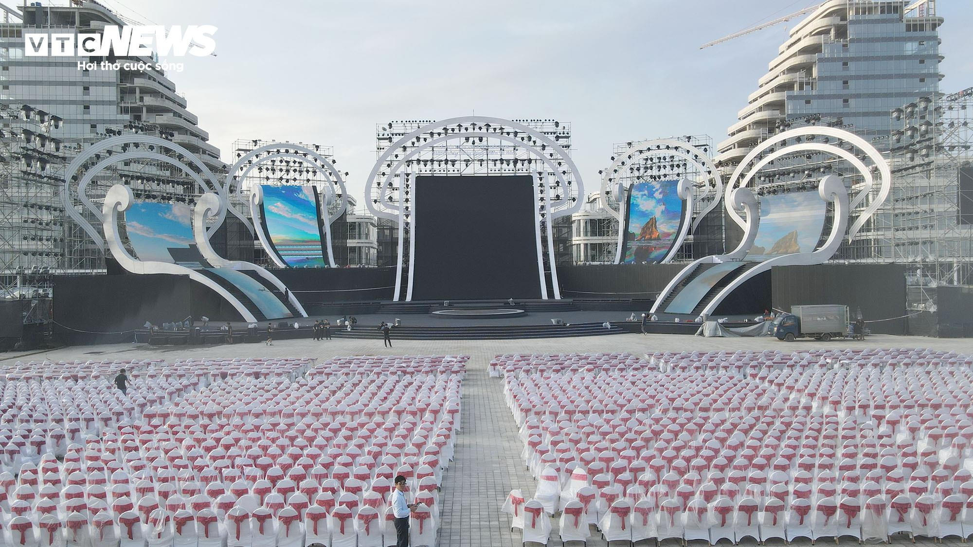 Sân khấu Lễ hội Hoa phượng đỏ có sức chứa 18.000 người ở Hải Phòng - 4