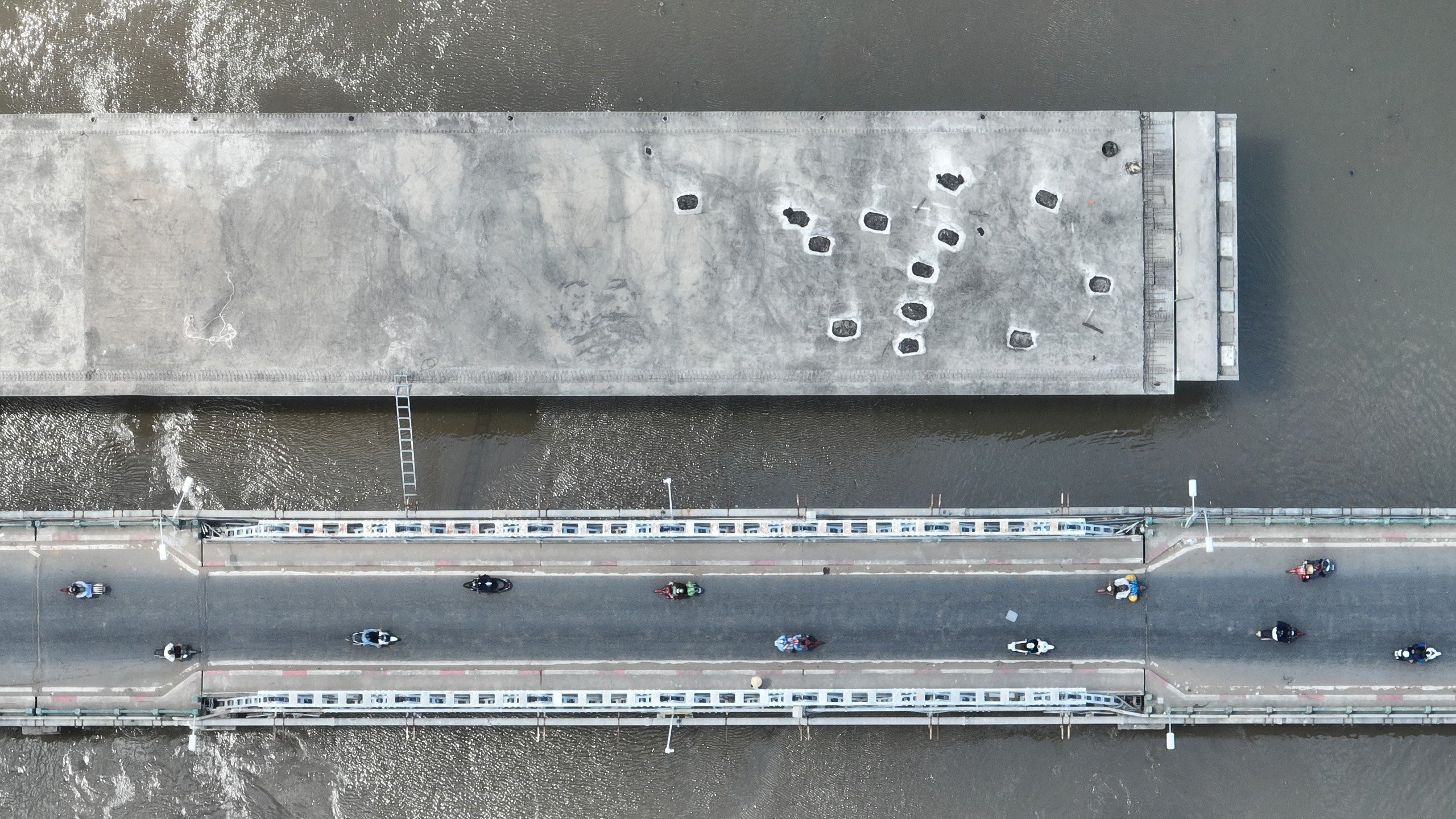 Cận cảnh 2 cây cầu huyết mạch ở TP.HCM dự kiến thông xe cuối năm 2024 - 11