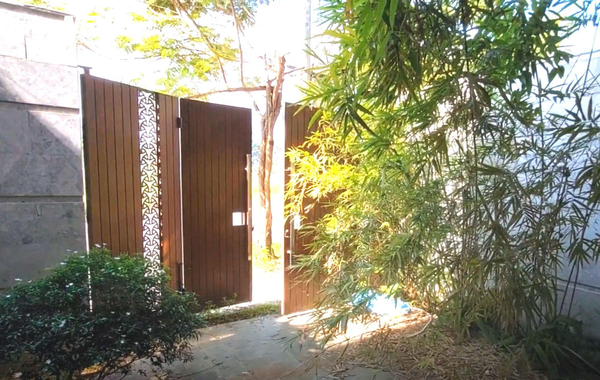 Loạt shophouse tiền tỷ bỏ hoang bên sông Hàn thành tụ điểm con nghiện tiêm chích - 5