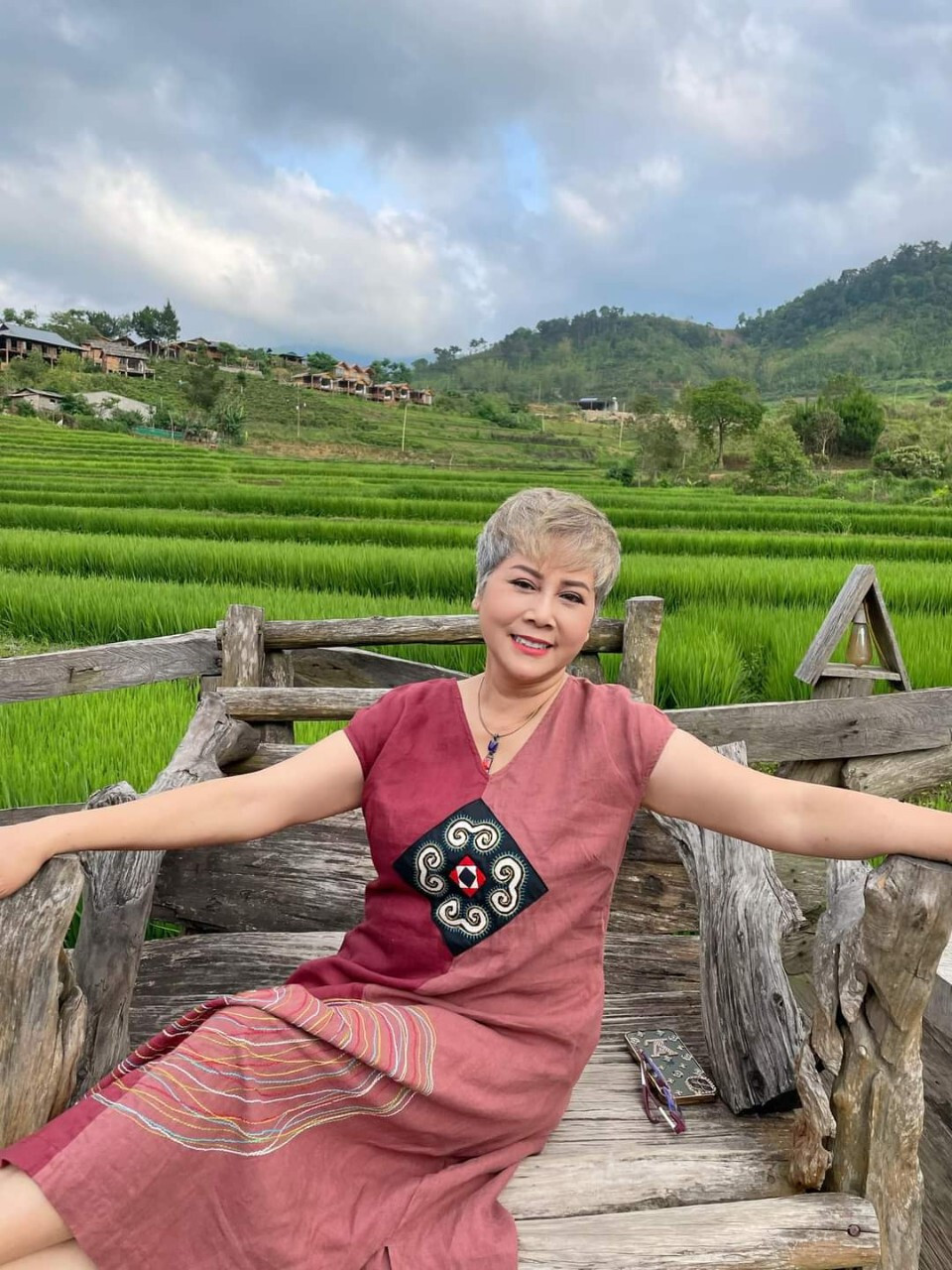 Sao Việt 17/5: Thanh Hằng gọi chồng là bạn tâm giao, Mai Phương Thuý tủi thân - 4