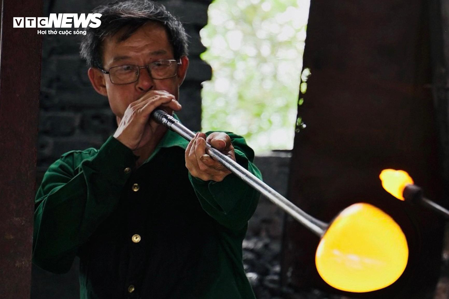 Về làng nghề làm cốc bia hơi ‘cóc gặm’ nổi tiếng Thành Nam - 11