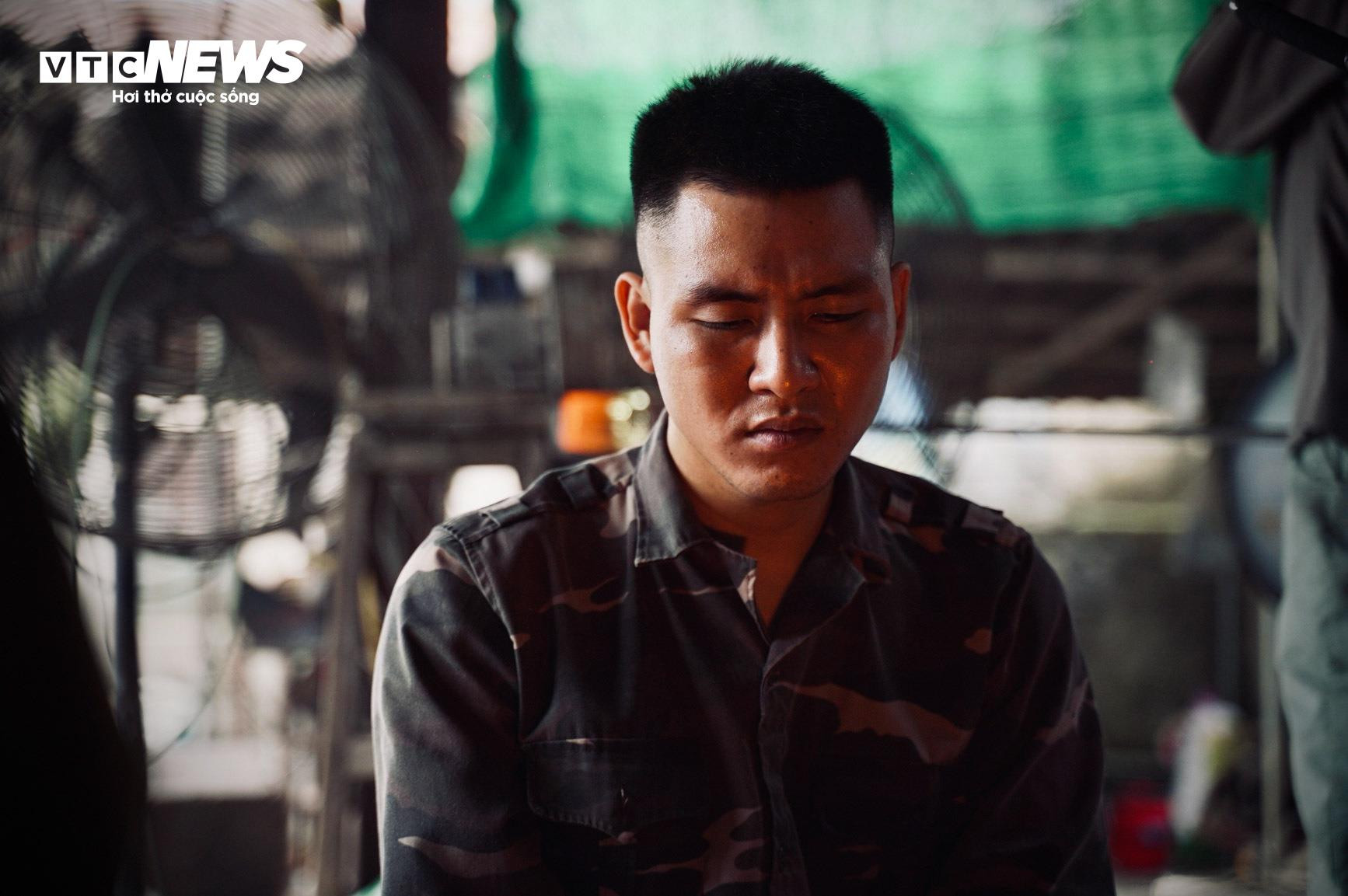 Về làng nghề làm cốc bia hơi ‘cóc gặm’ nổi tiếng Thành Nam - 21