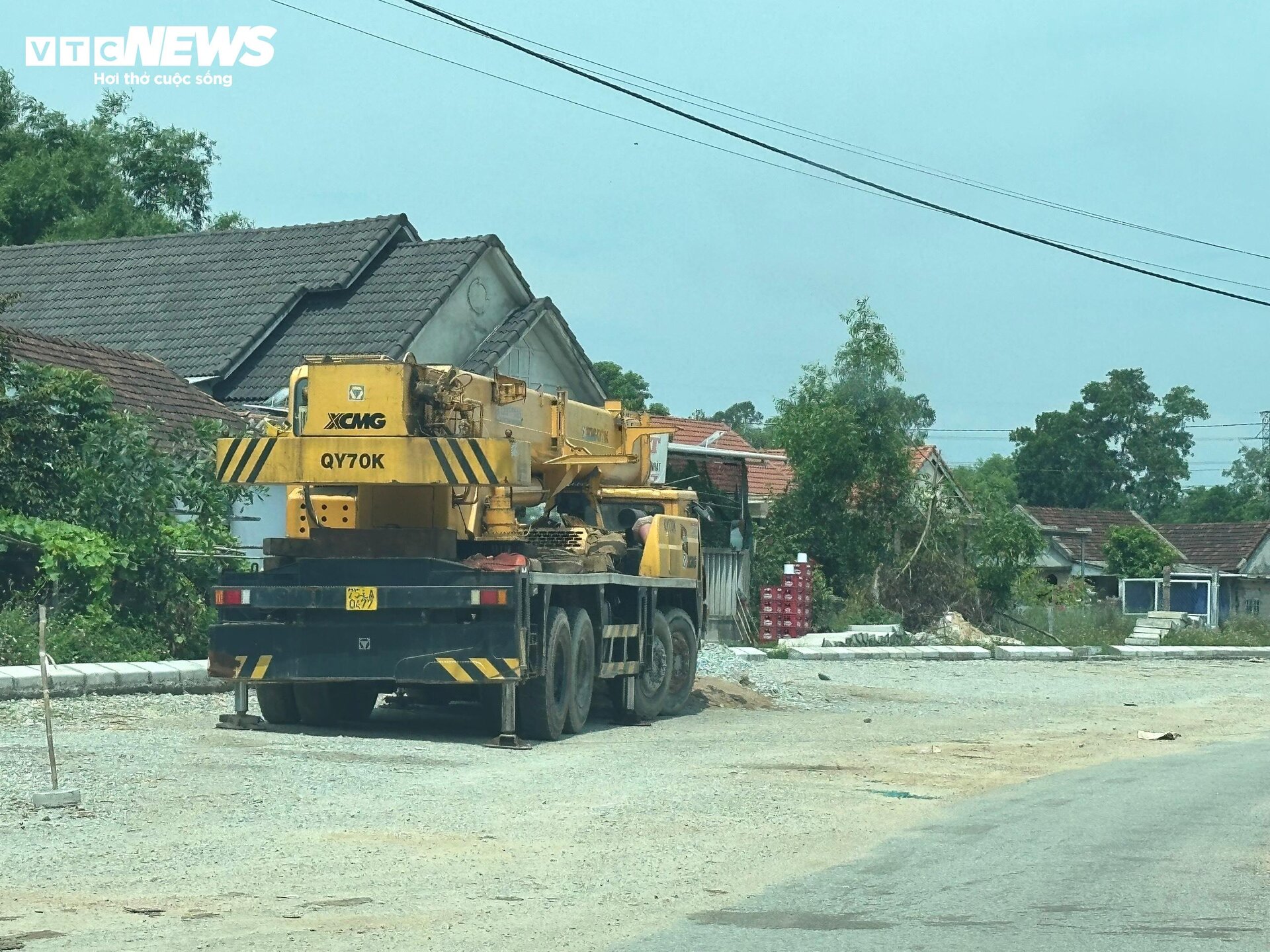 Đầu tư 25 tỷ nâng cấp 1,5 km đường, sau 3 năm vẫn 'dậm chân tại chỗ' - 8