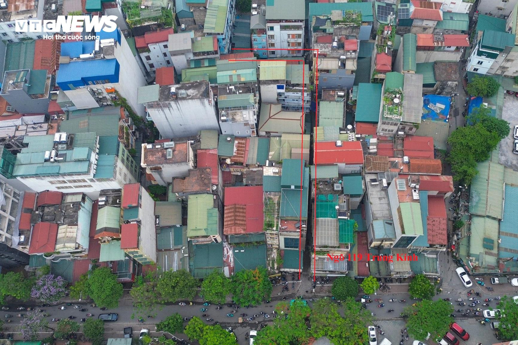 Chuồng cọp, lưới thép bủa vây khắp ngõ nhỏ có nhà trọ cháy ở Trung Kính - 1