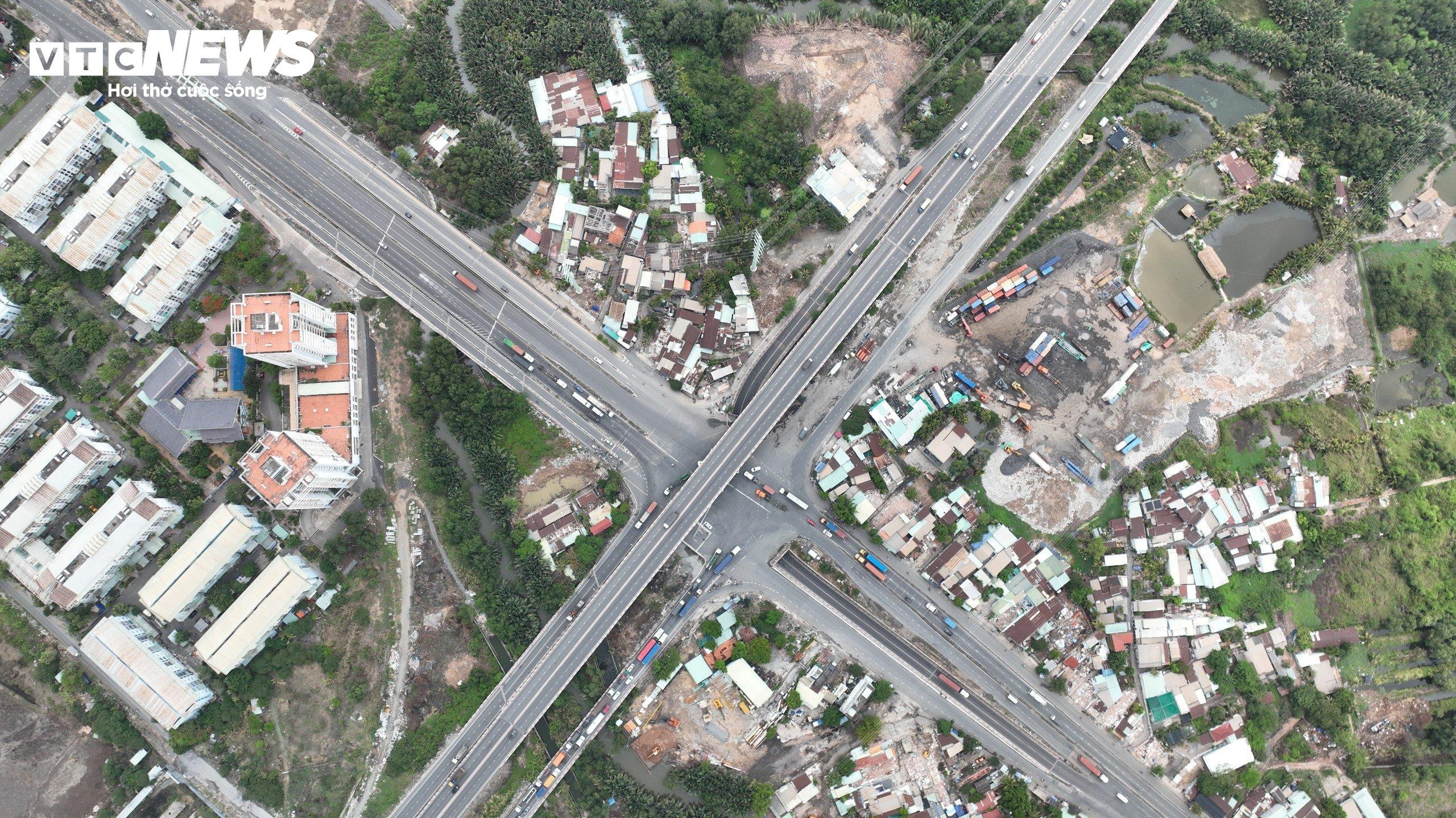 Cận cảnh 3 con đường tại TP.HCM được đề xuất mở rộng, xây mới lên 12 làn xe - 8