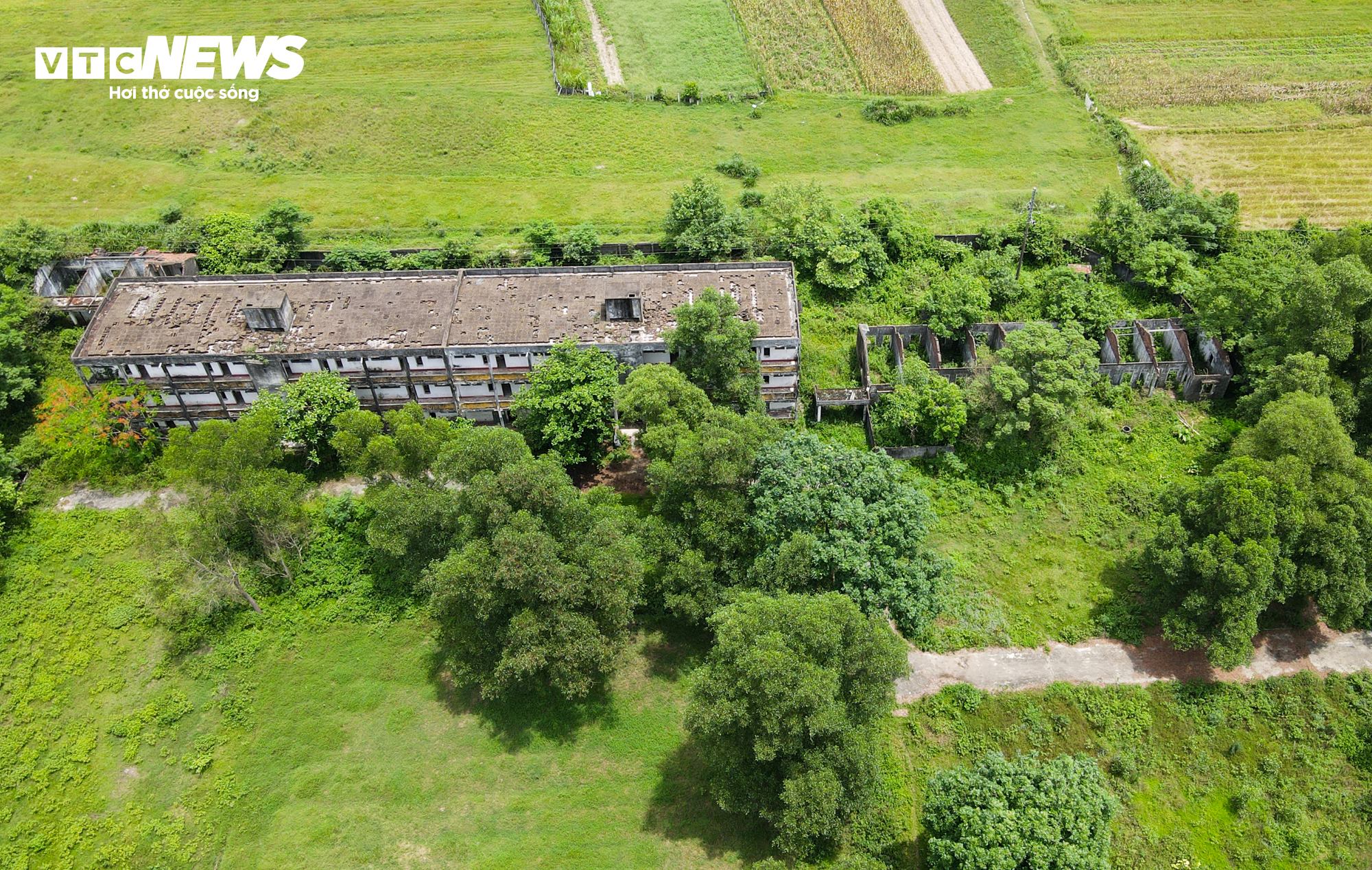 Trường trung cấp gần 20 tỷ đồng nằm ‘phơi sương’ ở Hà Tĩnh - 20