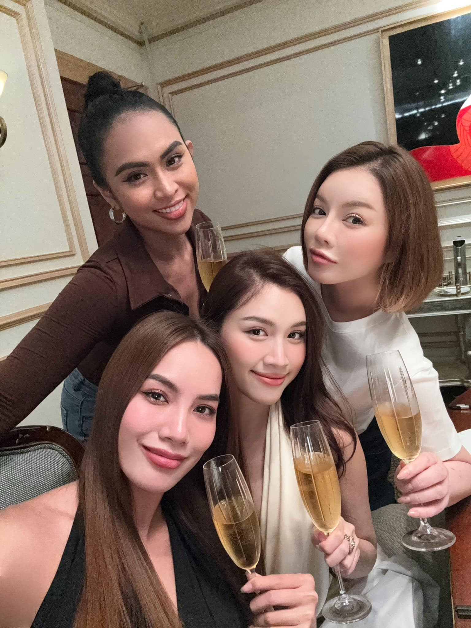 Sao Việt 3/6: Lệ Quyên nhắc chuyện chia tay, Bằng Kiều tình tứ với bạn gái - 9