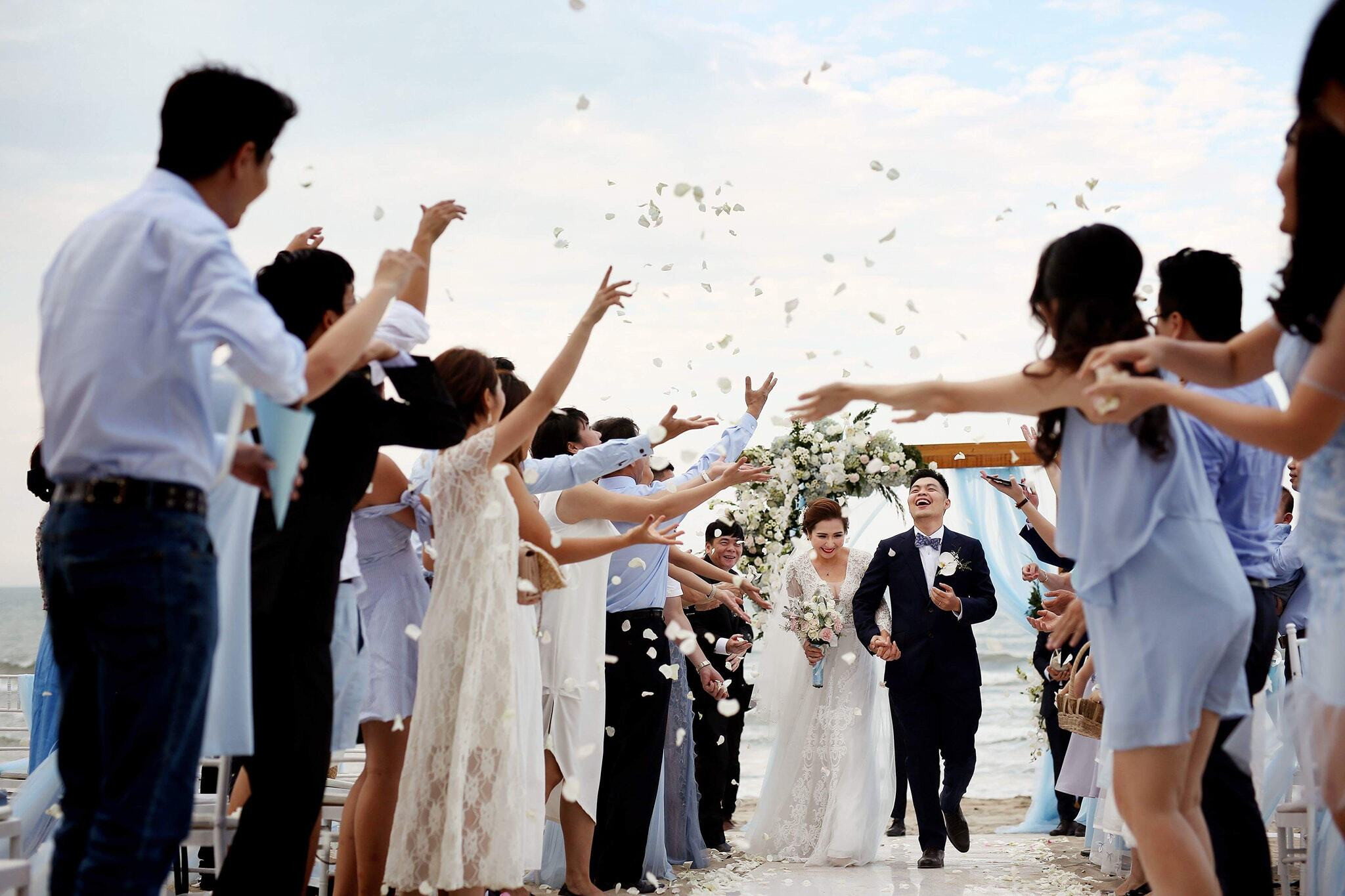 Người đàn ông TP.HCM gây sốt mạng nhờ 'flex' vợ quá dễ thương - 6