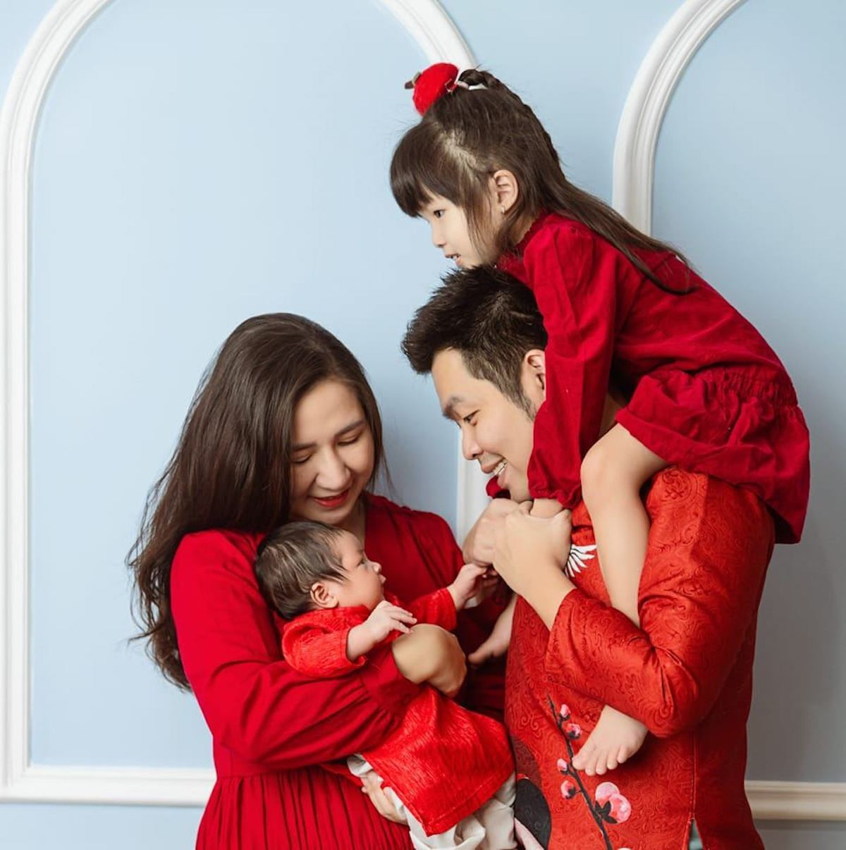 Người đàn ông TP.HCM gây sốt mạng nhờ 'flex' vợ quá dễ thương - 8