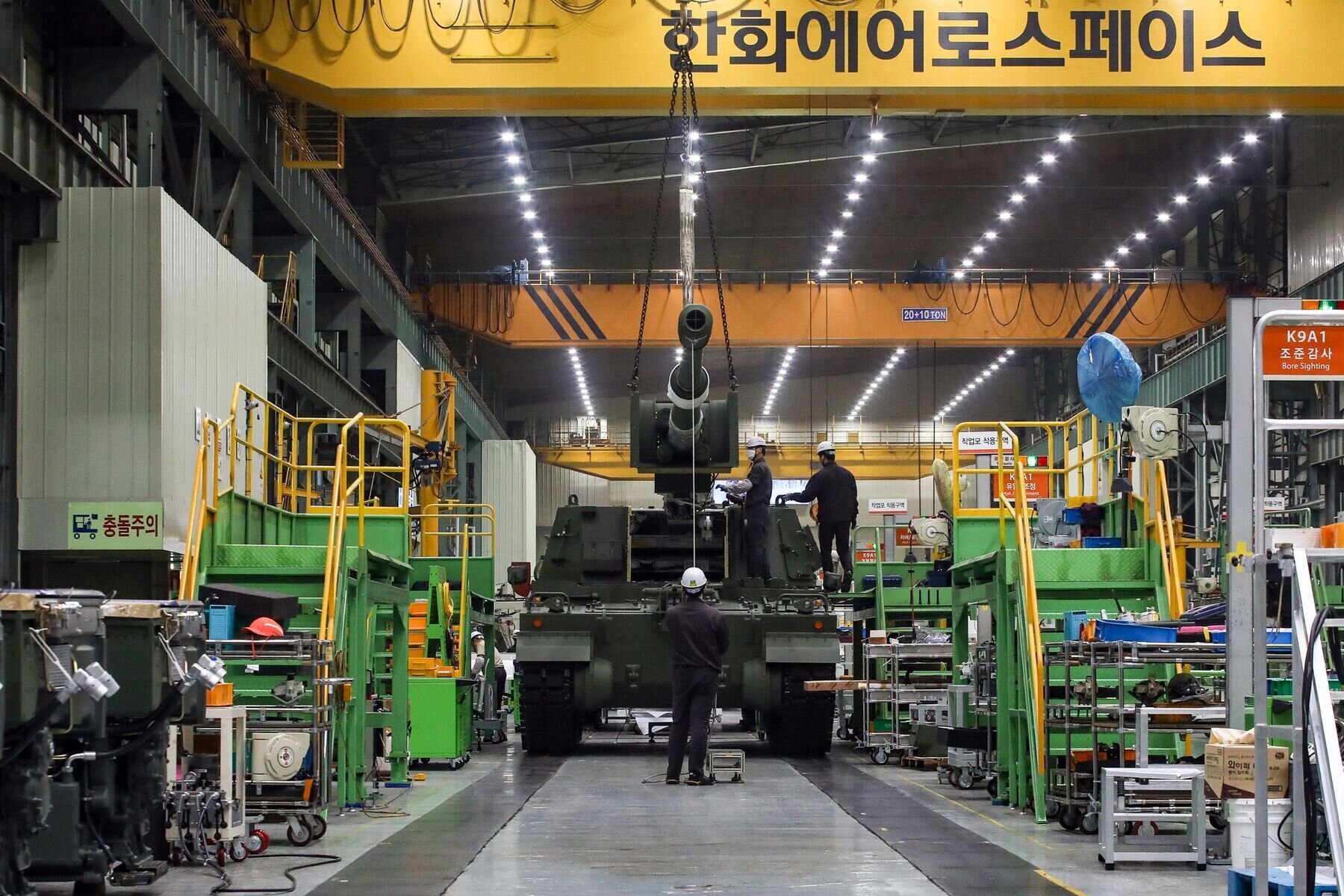 Hàn Quốc đang chế tạo vũ khí nhanh và rẻ hơn Mỹ - 2
