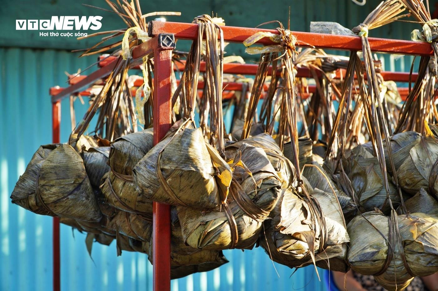 TP.HCM: Chen chân mua bánh đặc sản của người Hoa dịp Tết Đoan ngọ - 2