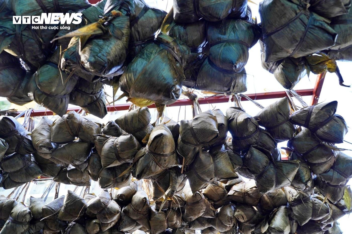 TP.HCM: Chen chân mua bánh đặc sản của người Hoa dịp Tết Đoan ngọ - 4