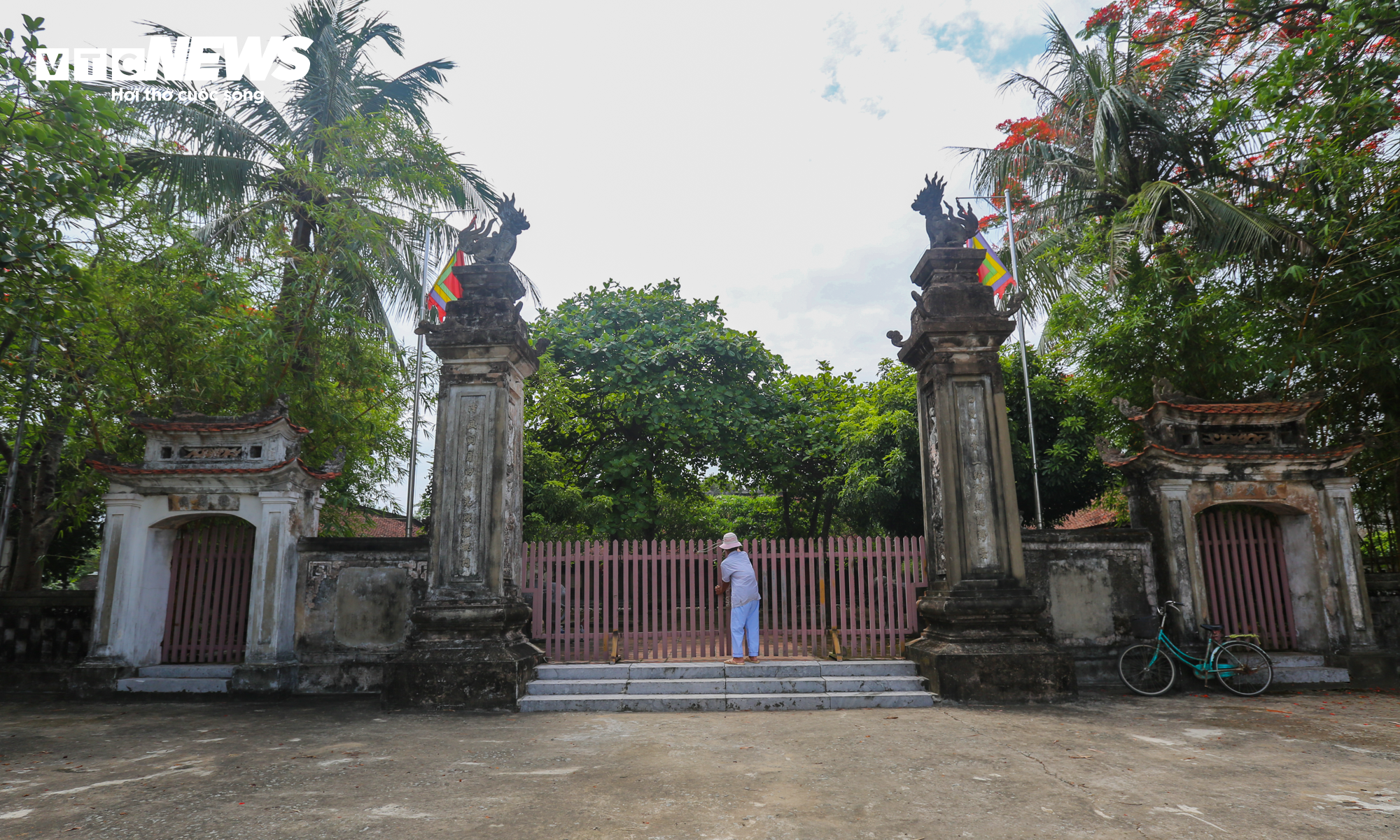 Ngôi đình cổ bậc nhất xứ Nghệ xuống cấp, nguy cơ đổ sập - 1