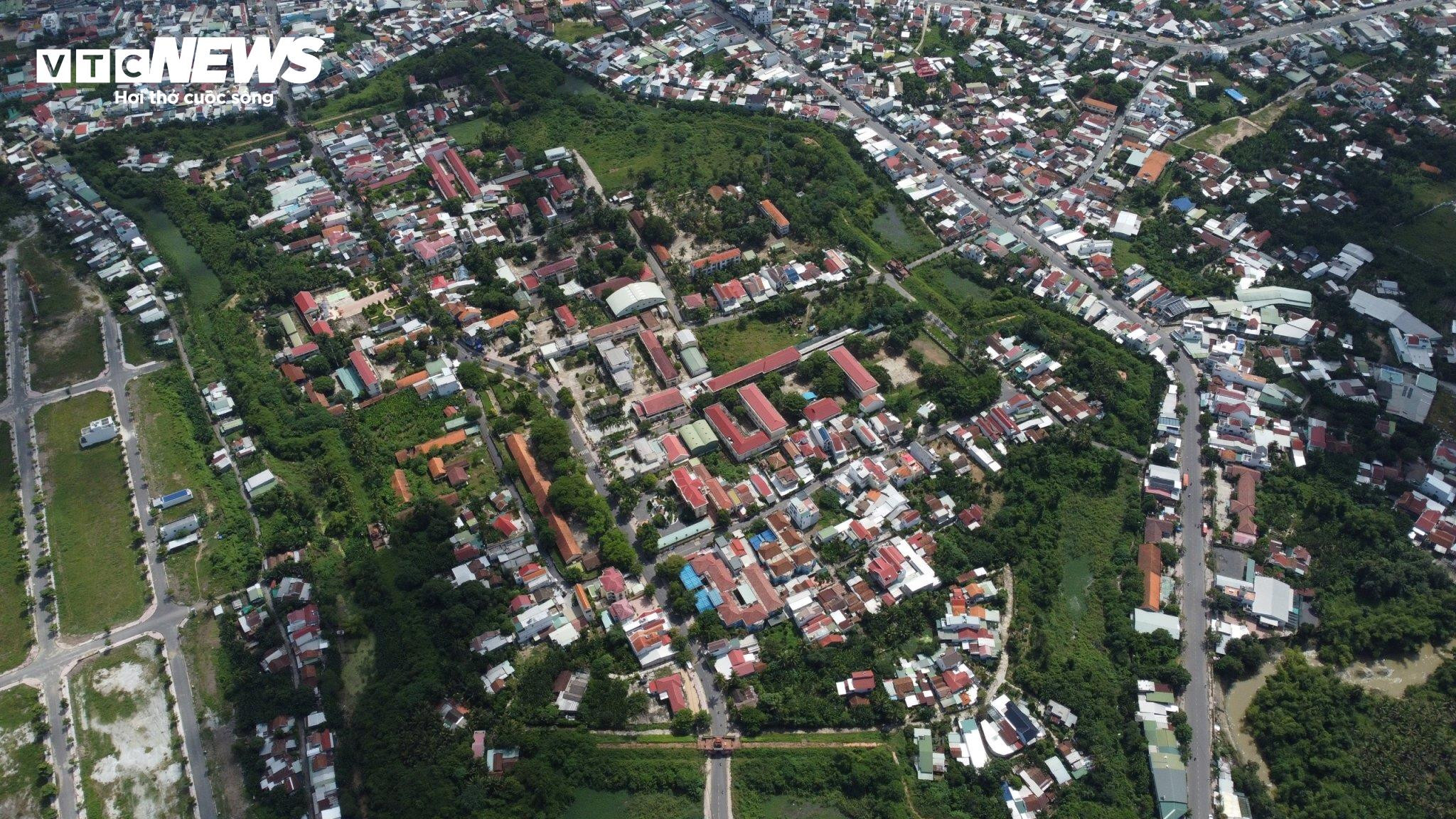 Cận cảnh thành cổ hơn 230 tuổi được Khánh Hòa chi gần 167 tỷ đồng trùng tu - 1