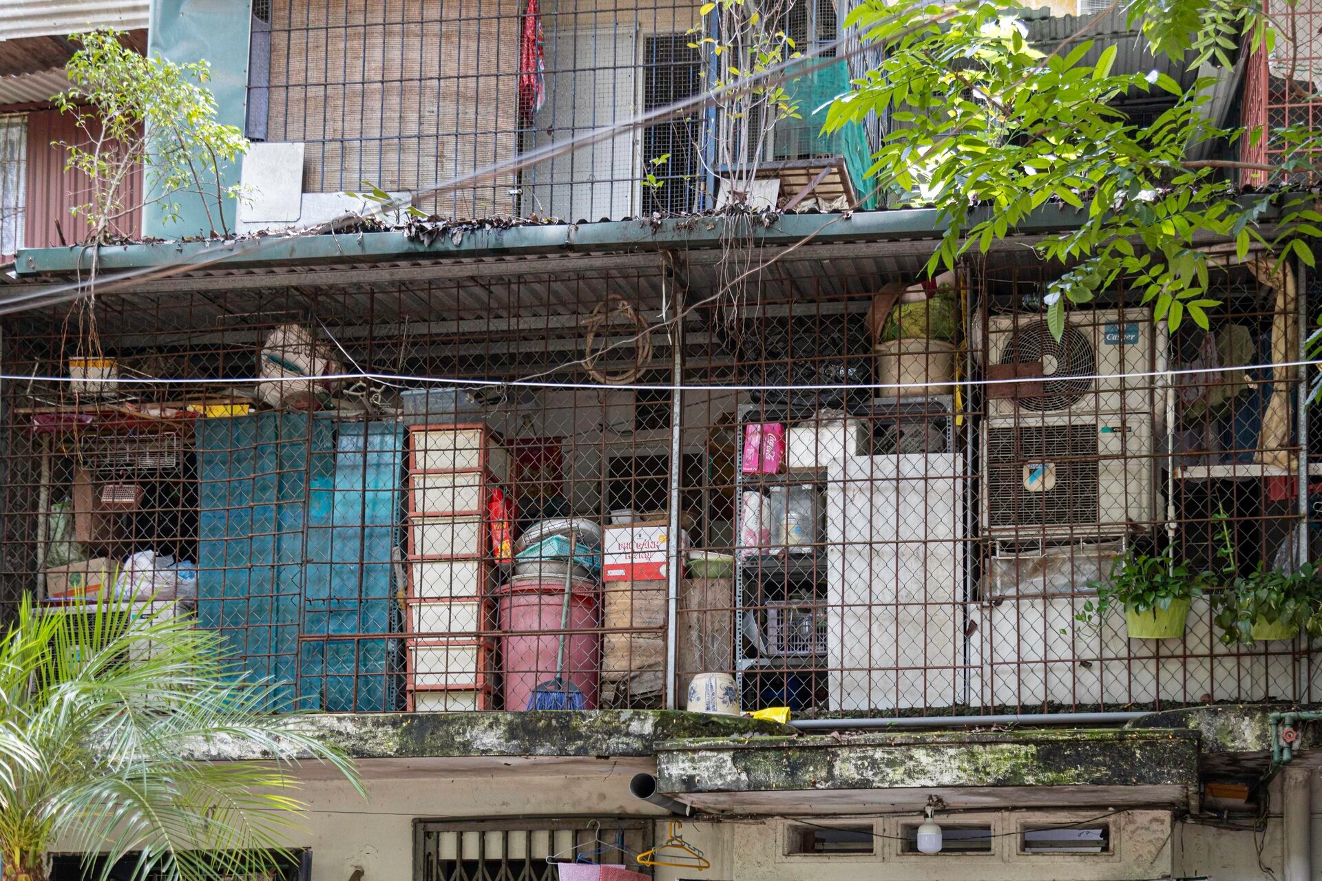 Ma trận chuồng cọp san sát ở Hà Nội: Những khung sắt nhốt người trong hỏa hoạn - 5