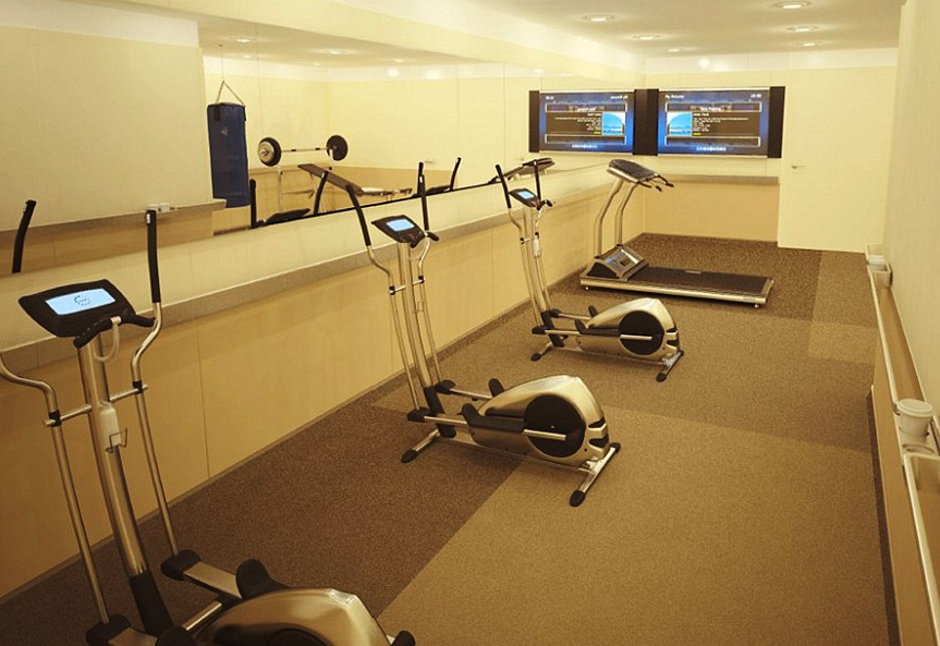 'Điện Kremlin bay' - Chuyên cơ chở Tổng thống Putin có gì đặc biệt? - 9