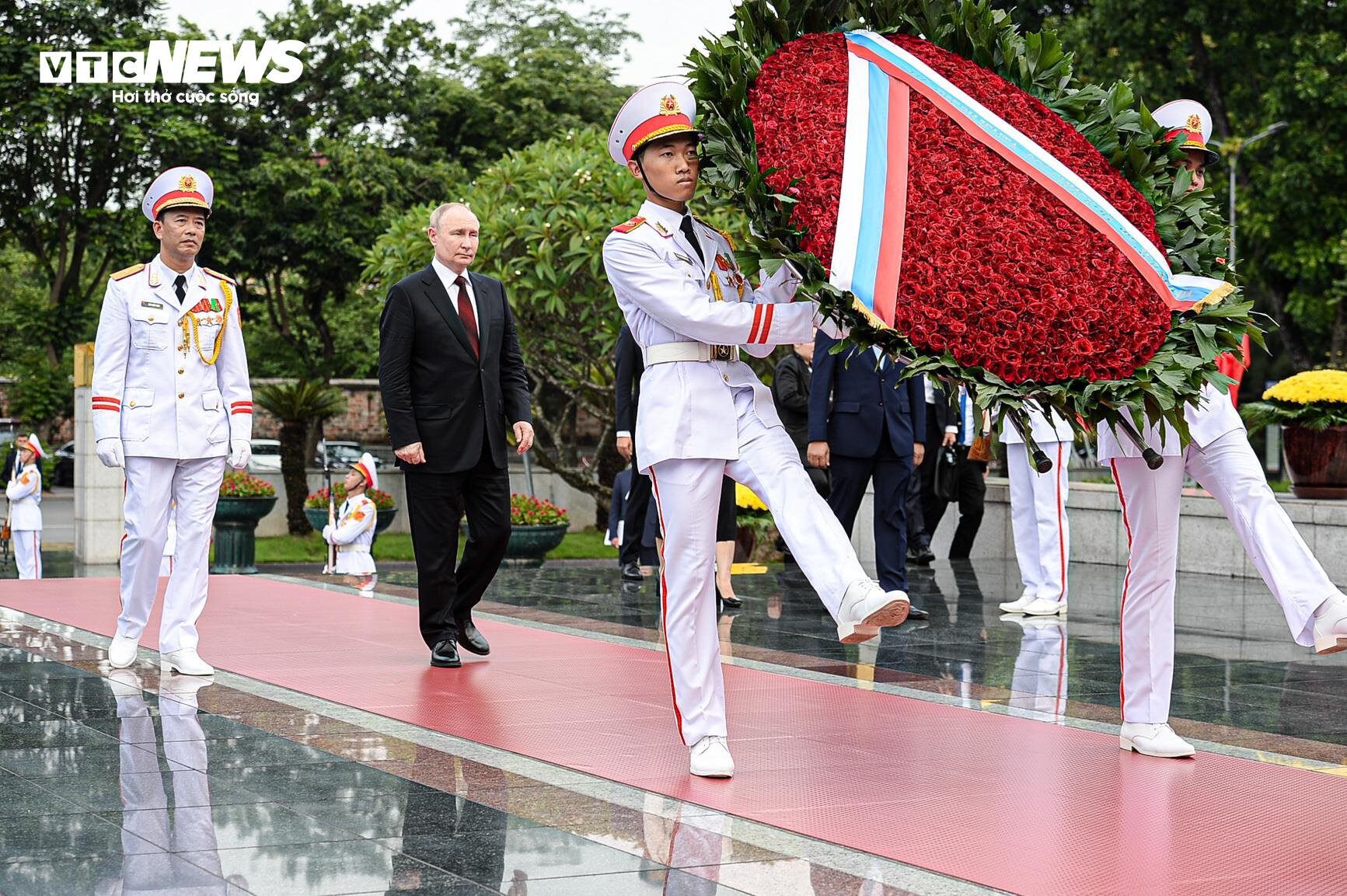 Nhìn lại chuyến thăm Việt Nam của Tổng thống Nga Putin - 18