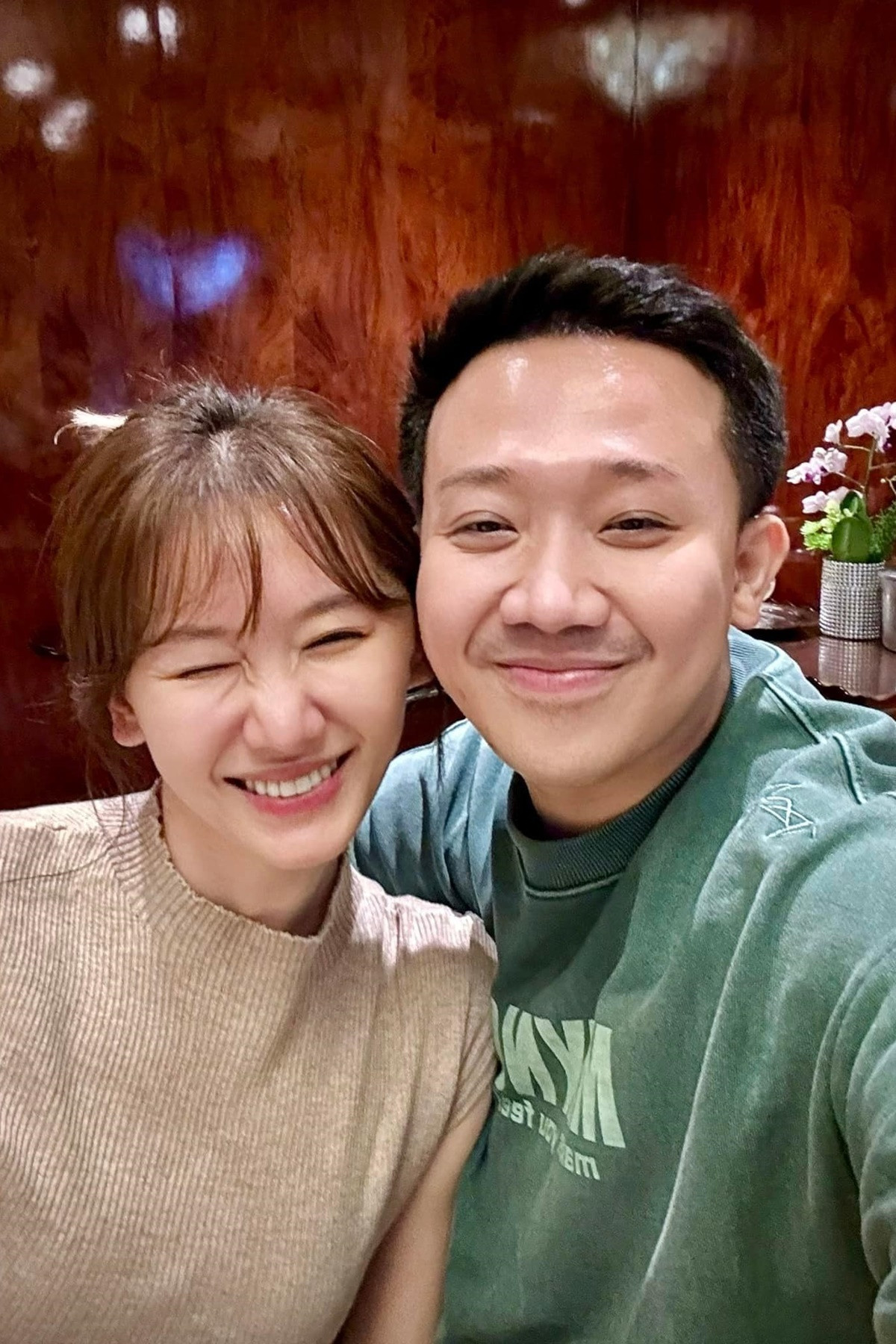 Sao Việt 23/6: Minh Hằng trẻ đẹp tuổi 37, 'nữ hoàng Wushu' khoe con gái - 11