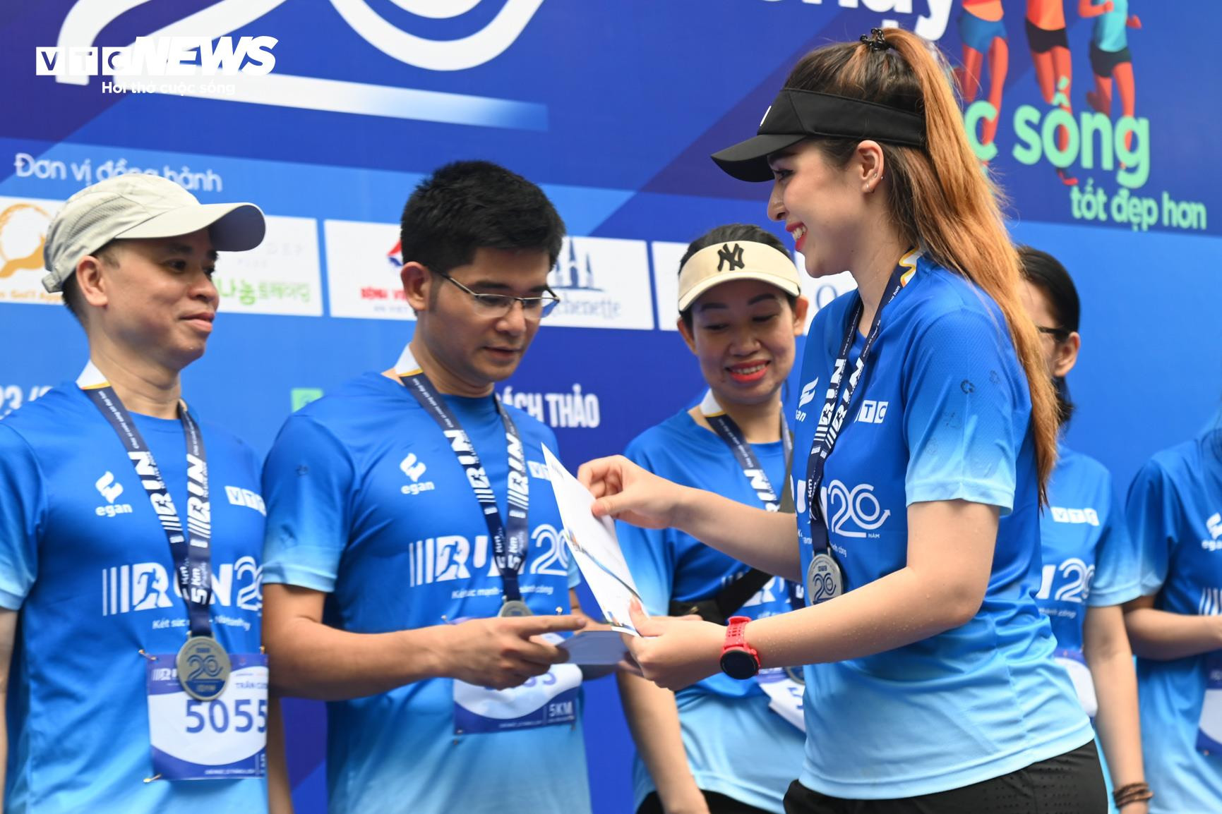 Hình ảnh ấn tượng tại VTC Run to Live - Chạy vì cuộc sống tốt đẹp hơn - 15