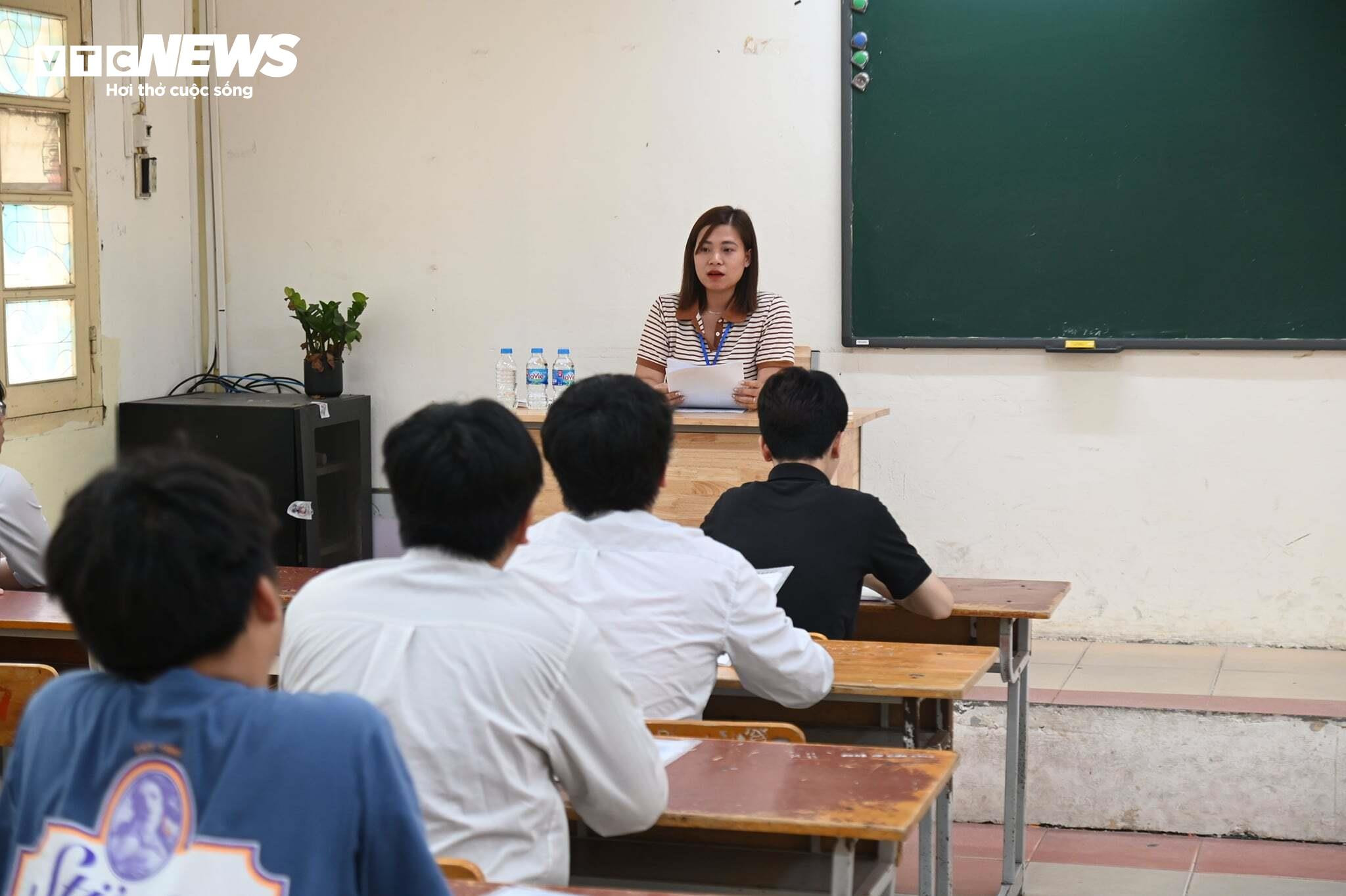 Hơn 1 triệu thí sinh làm thủ tục thi tốt nghiệp THPT 2024 - 15