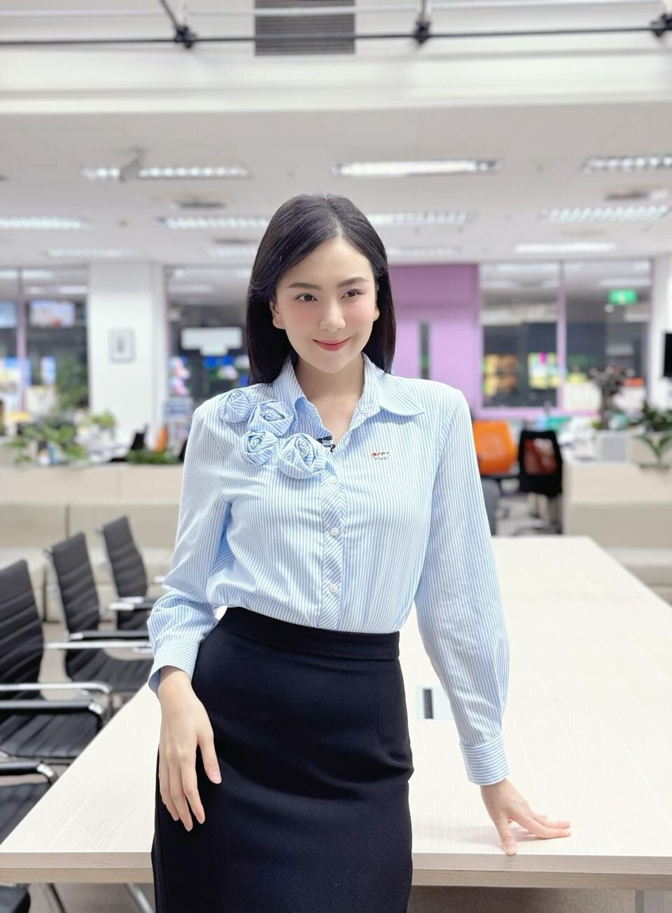 Sao Việt 28/6: Sam đẹp rạng ngời sau sinh, Thanh Lam trẻ trung bên bạn trai - 8