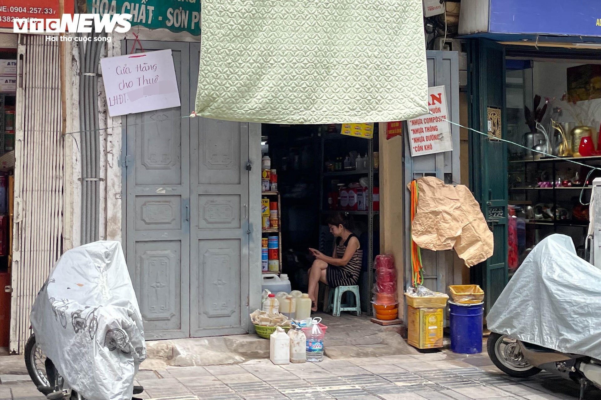 Những mặt bằng kinh doanh siêu nhỏ, siêu đắt ngự trên đất vàng Hà Nội - 19