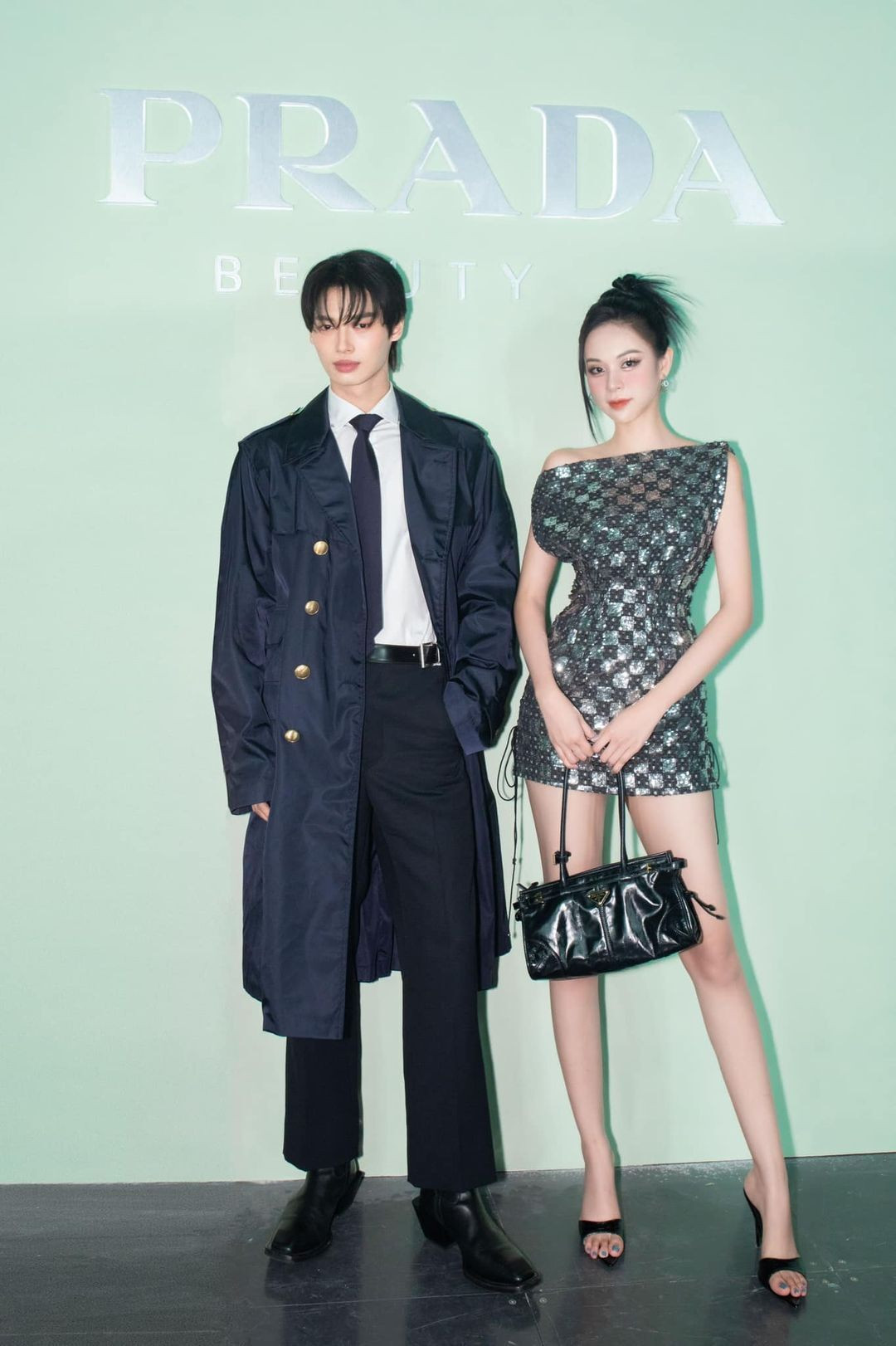 Sao Việt 29/6: Minh Hằng gợi cảm sau sinh, Lý Hùng hội ngộ 'người tình màn ảnh' - 11