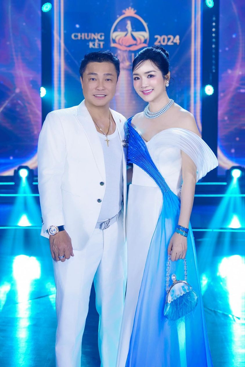 Sao Việt 29/6: Minh Hằng gợi cảm sau sinh, Lý Hùng hội ngộ 'người tình màn ảnh' - 2