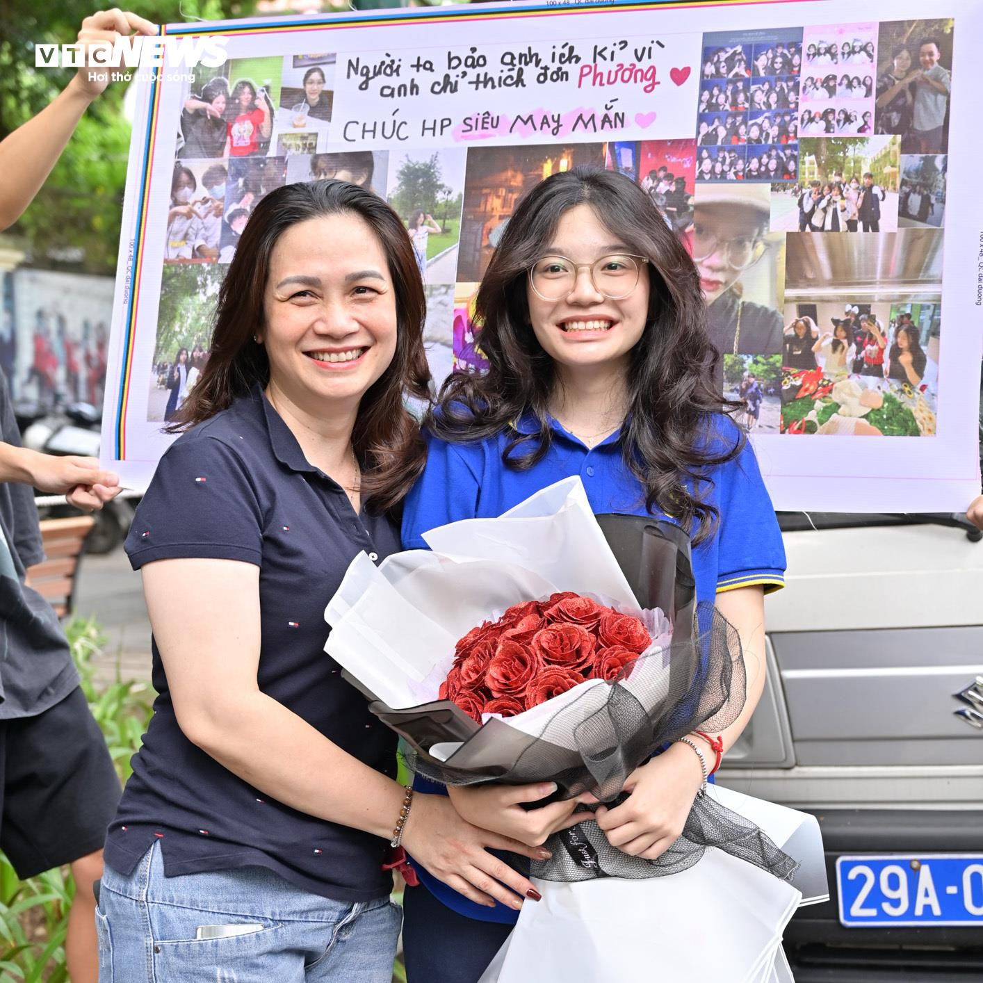 Nhìn lại khoảnh khắc xúc động của kỳ thi tốt nghiệp THPT 2024 - 27