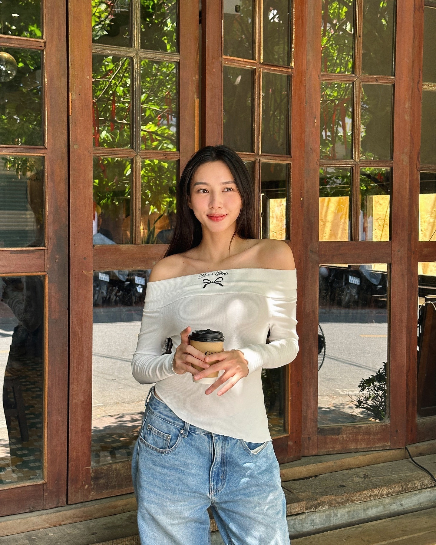 Sao Việt 1/7: Mai Phương Thúy gợi cảm, NSƯT Chí Trung khoe cháu nội mới sinh - 6