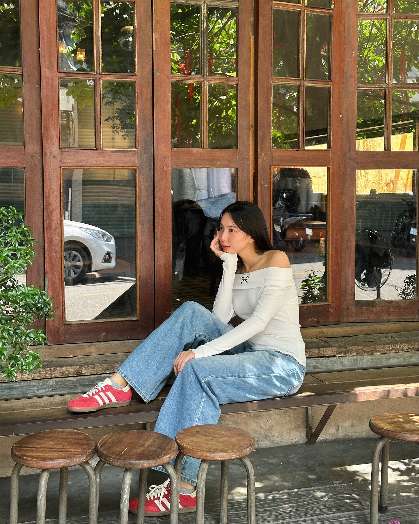 Sao Việt 1/7: Mai Phương Thúy gợi cảm, NSƯT Chí Trung khoe cháu nội mới sinh - 7