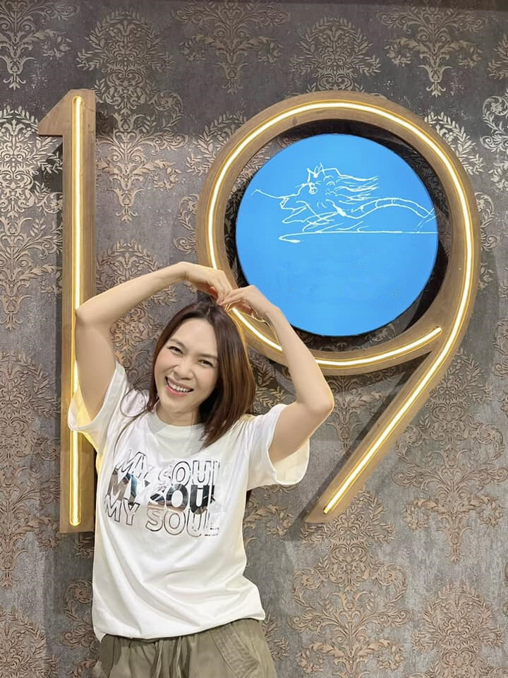 Sao Việt 30/6: Nhã Phương đòi 'cưới lại', Bằng Kiều tình tứ bên vợ mới - 5