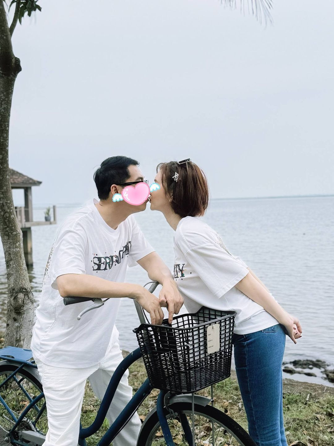 Sao Việt 1/7: Mai Phương Thúy gợi cảm, NSƯT Chí Trung khoe cháu nội mới sinh - 14