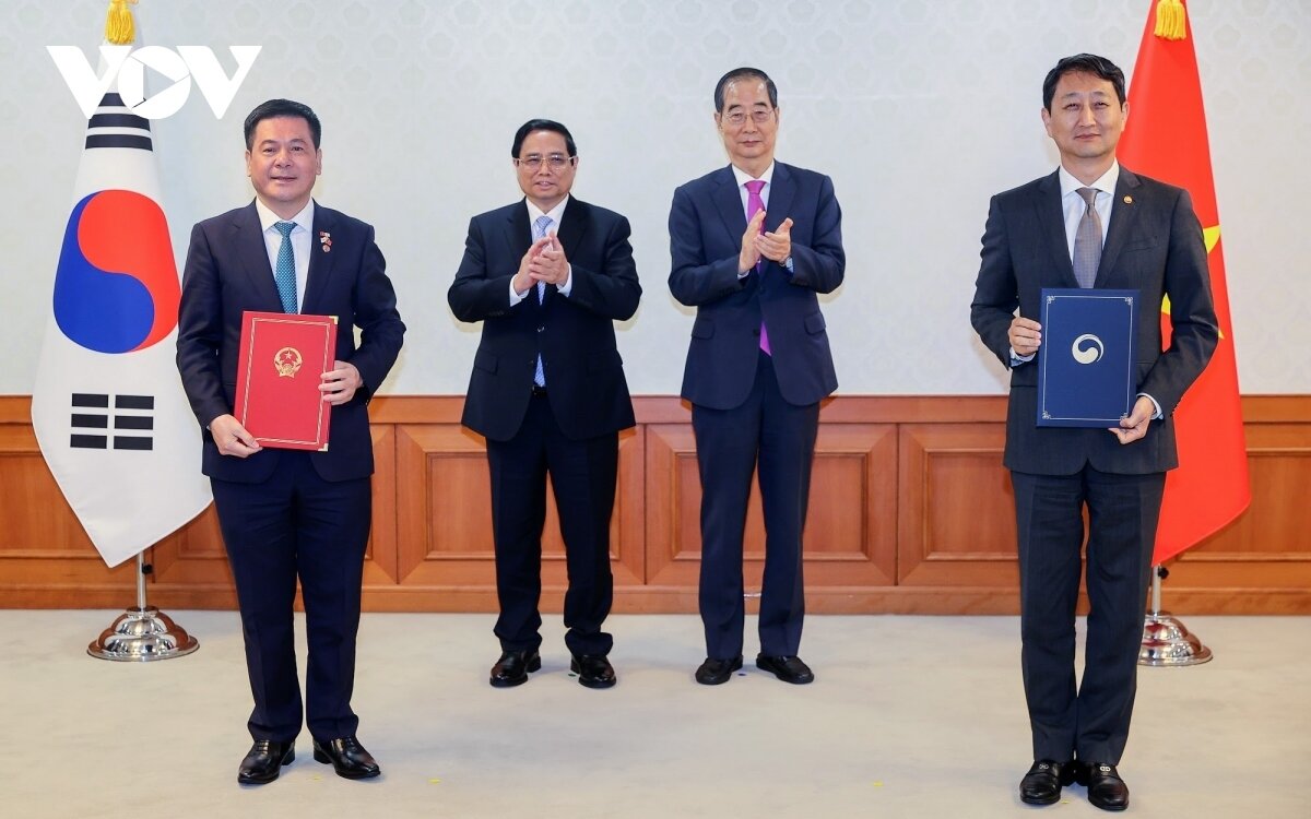 Toàn cảnh chuyến thăm Hàn Quốc của Thủ tướng Phạm Minh Chính và Phu nhân - 4
