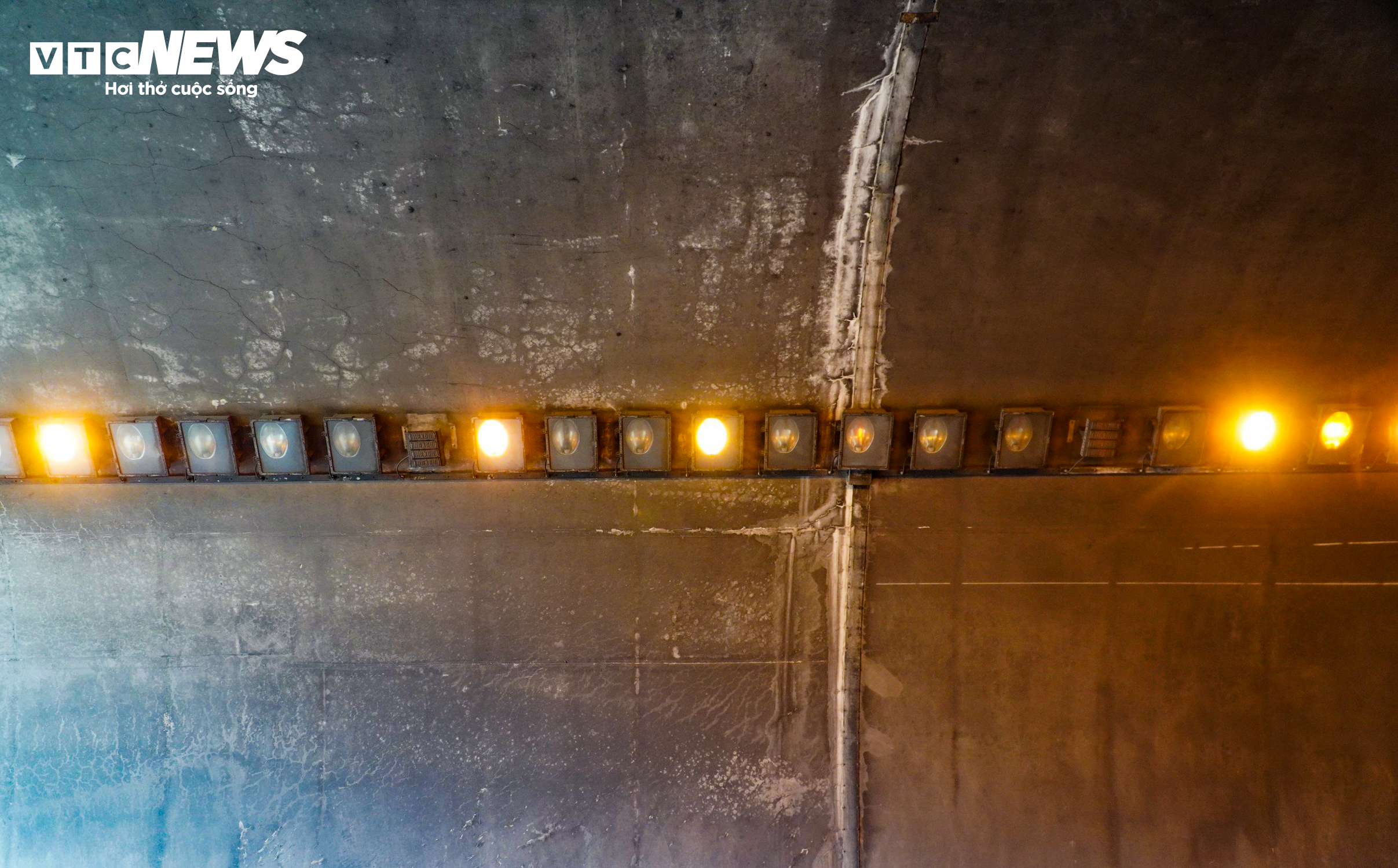 Cận cảnh hầm đường bộ nối Hà Tĩnh - Quảng Bình sắp được mở thêm làn - 5