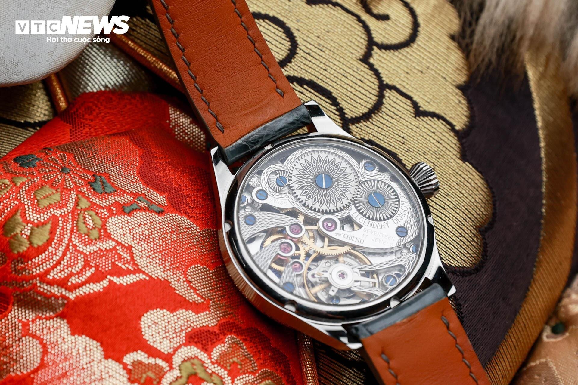 Chiếc đồng hồ bằng titan được thợ thủ công Việt định giá 300 triệu đồng - 10