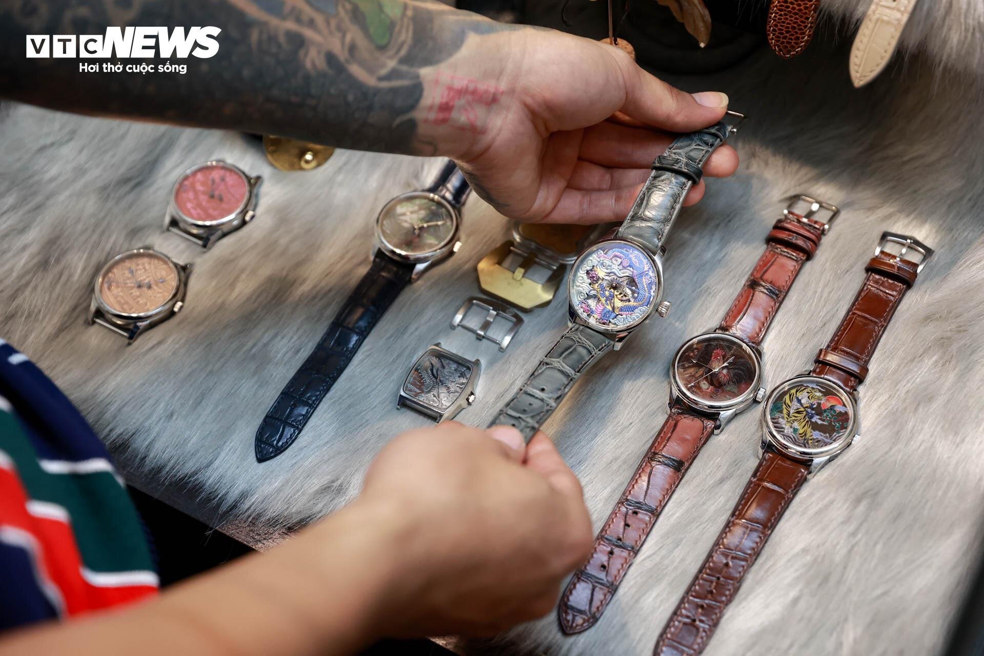 Chiếc đồng hồ bằng titan được thợ thủ công Việt định giá 300 triệu đồng - 13