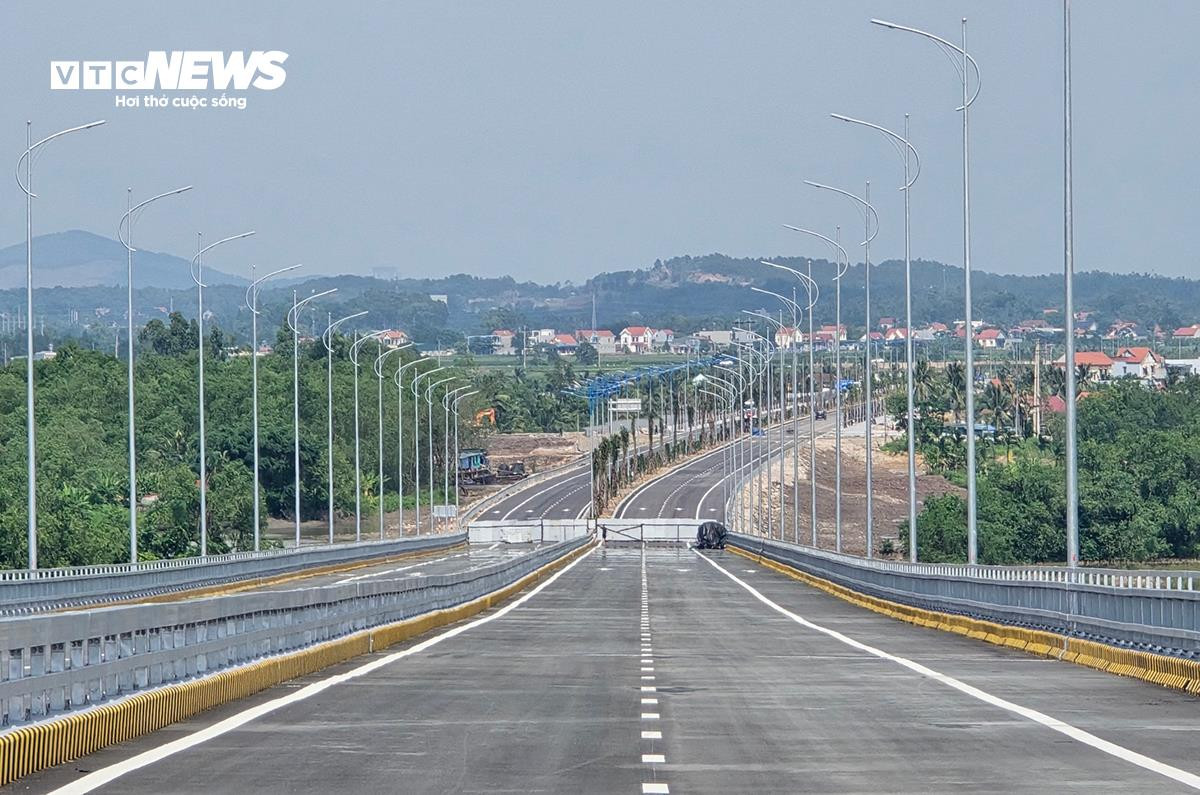 Hình hài cầu Bến Rừng nối Hải Phòng - Quảng Ninh trước ngày thông xe - 12