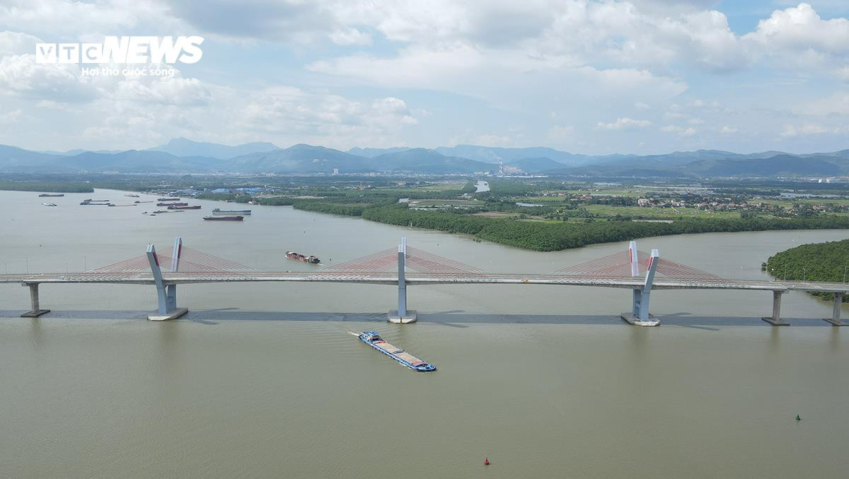 Hình hài cầu Bến Rừng nối Hải Phòng - Quảng Ninh trước ngày thông xe - 2