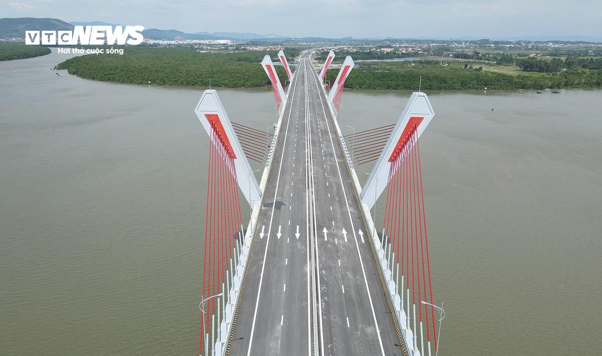 Hình hài cầu Bến Rừng nối Hải Phòng - Quảng Ninh trước ngày thông xe - 3
