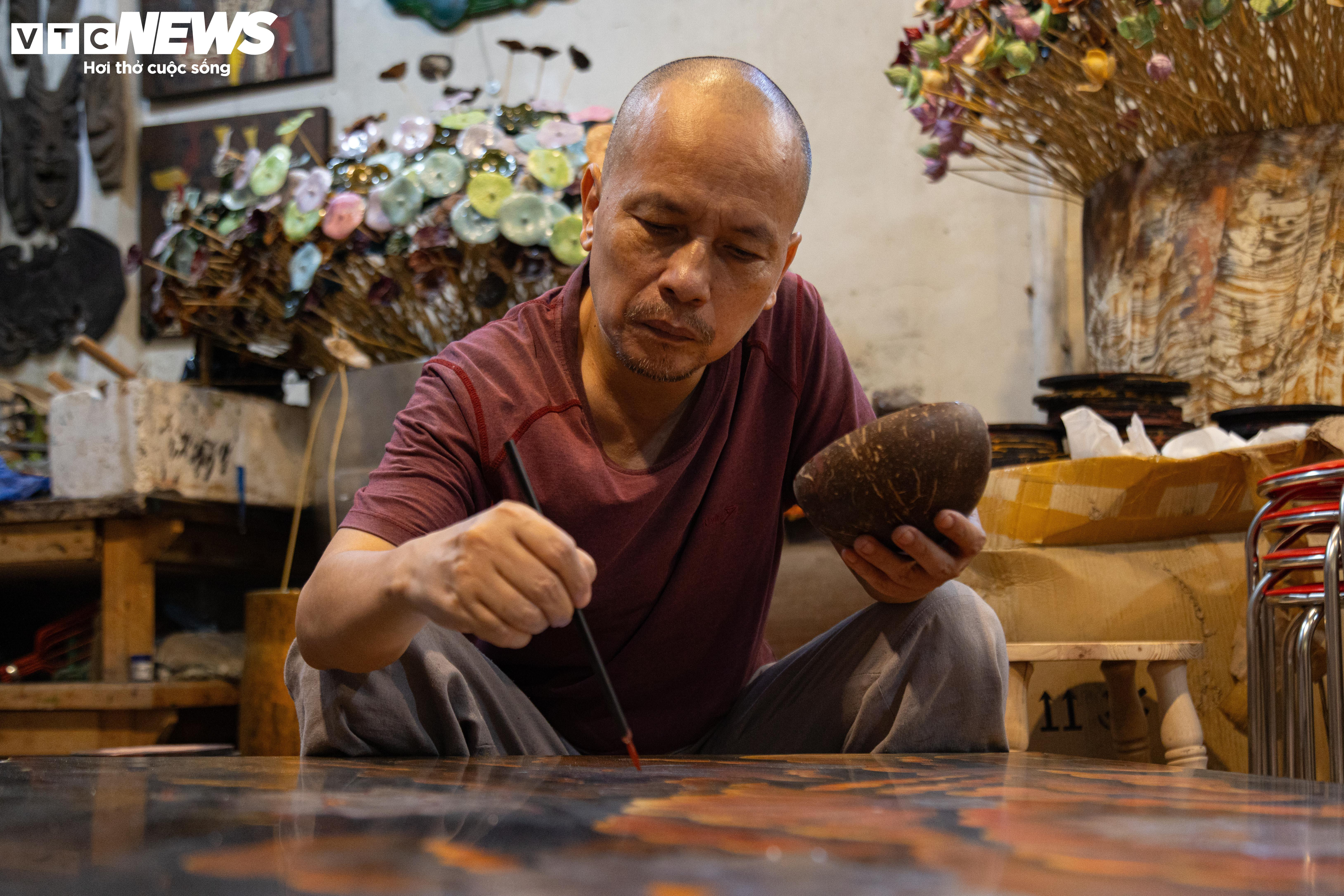 Xem làm sơn mài ở làng nghề gần 300 năm chuyên sản xuất đồ dùng dâng vua chúa - 19