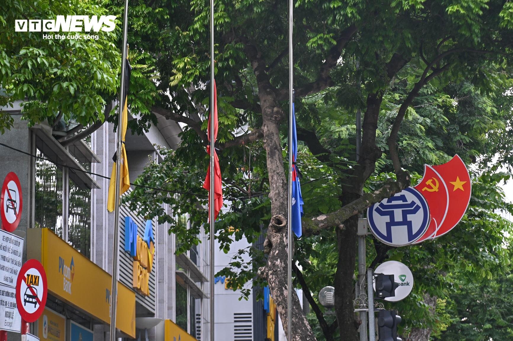 Nhiều nơi treo cờ rủ sớm tưởng nhớ Tổng Bí thư Nguyễn Phú Trọng - 12
