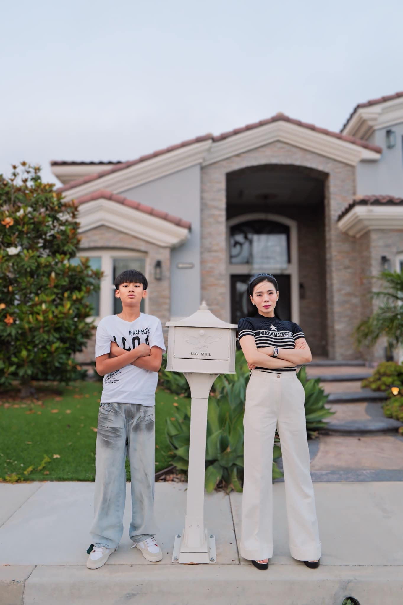 Sao Việt 24/7: Con trai Lệ Quyên cao vượt mẹ, Võ Hoài Nam làm thơ nhắn nhủ con - 1