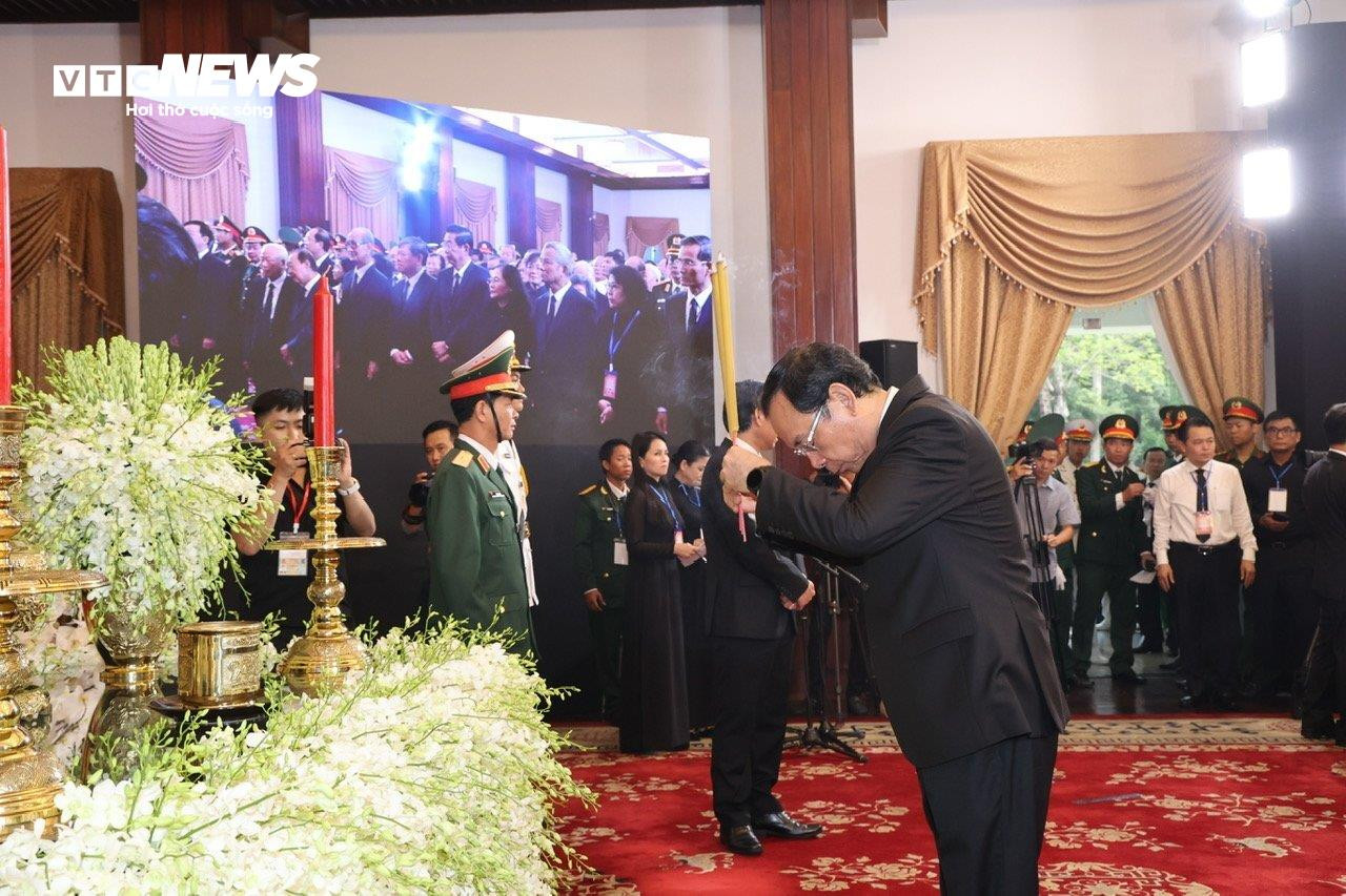 Người dân miền Nam viếng Tổng Bí thư Nguyễn Phú Trọng - 4