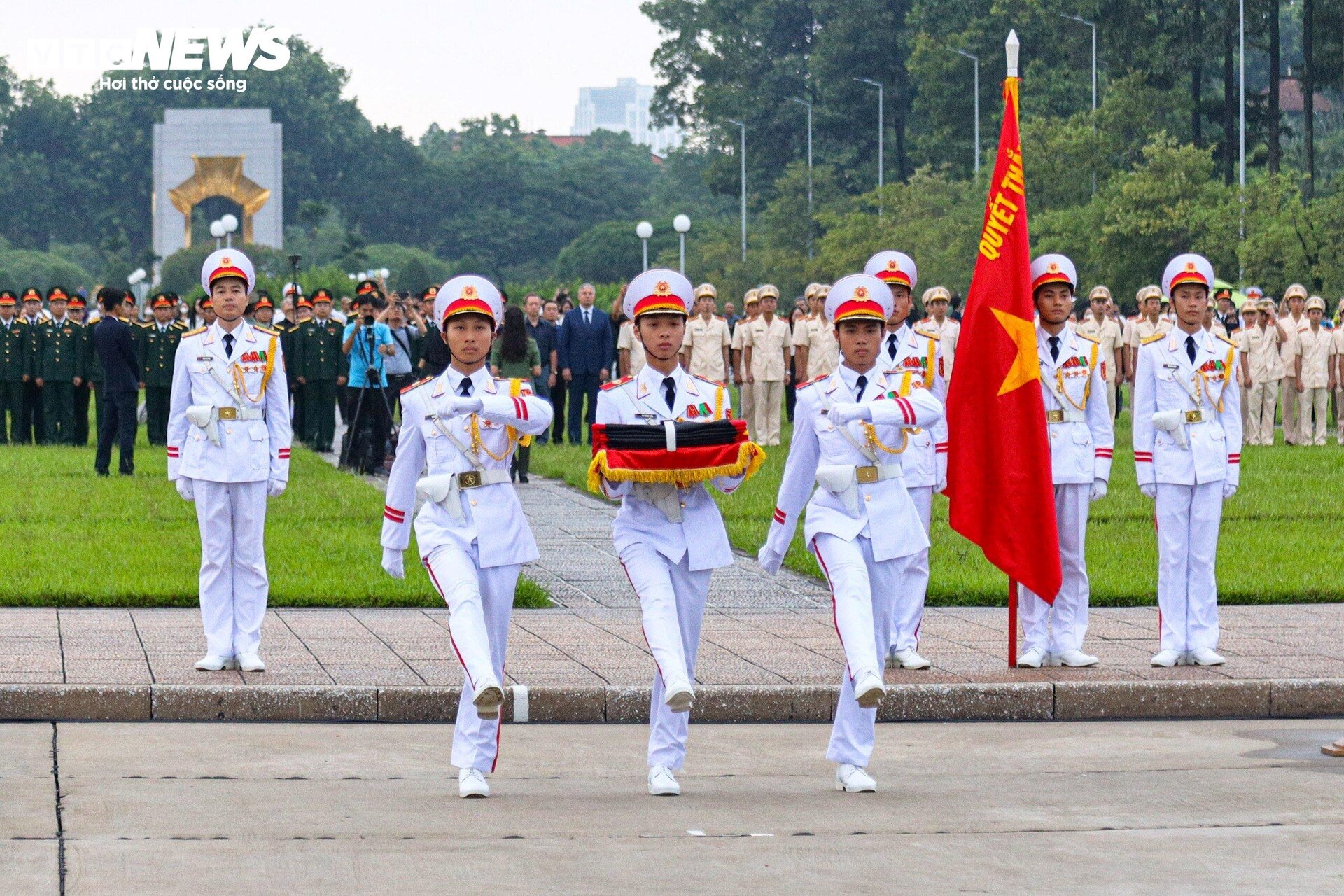Lễ thượng cờ rủ Quốc tang Tổng Bí thư Nguyễn Phú Trọng - 6